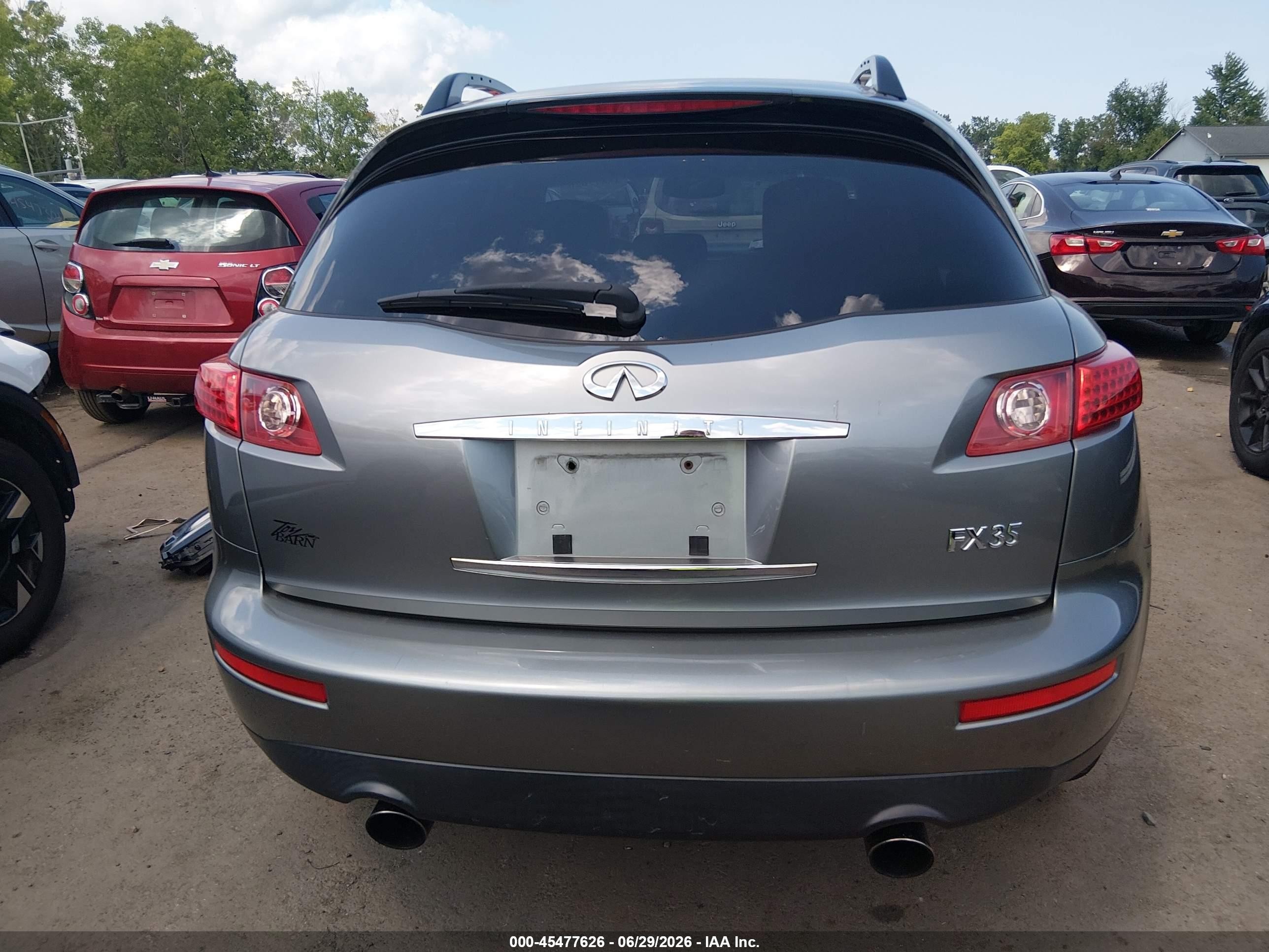 2005 Infiniti Fx35   Silver vin: JNRAS08W45X220330