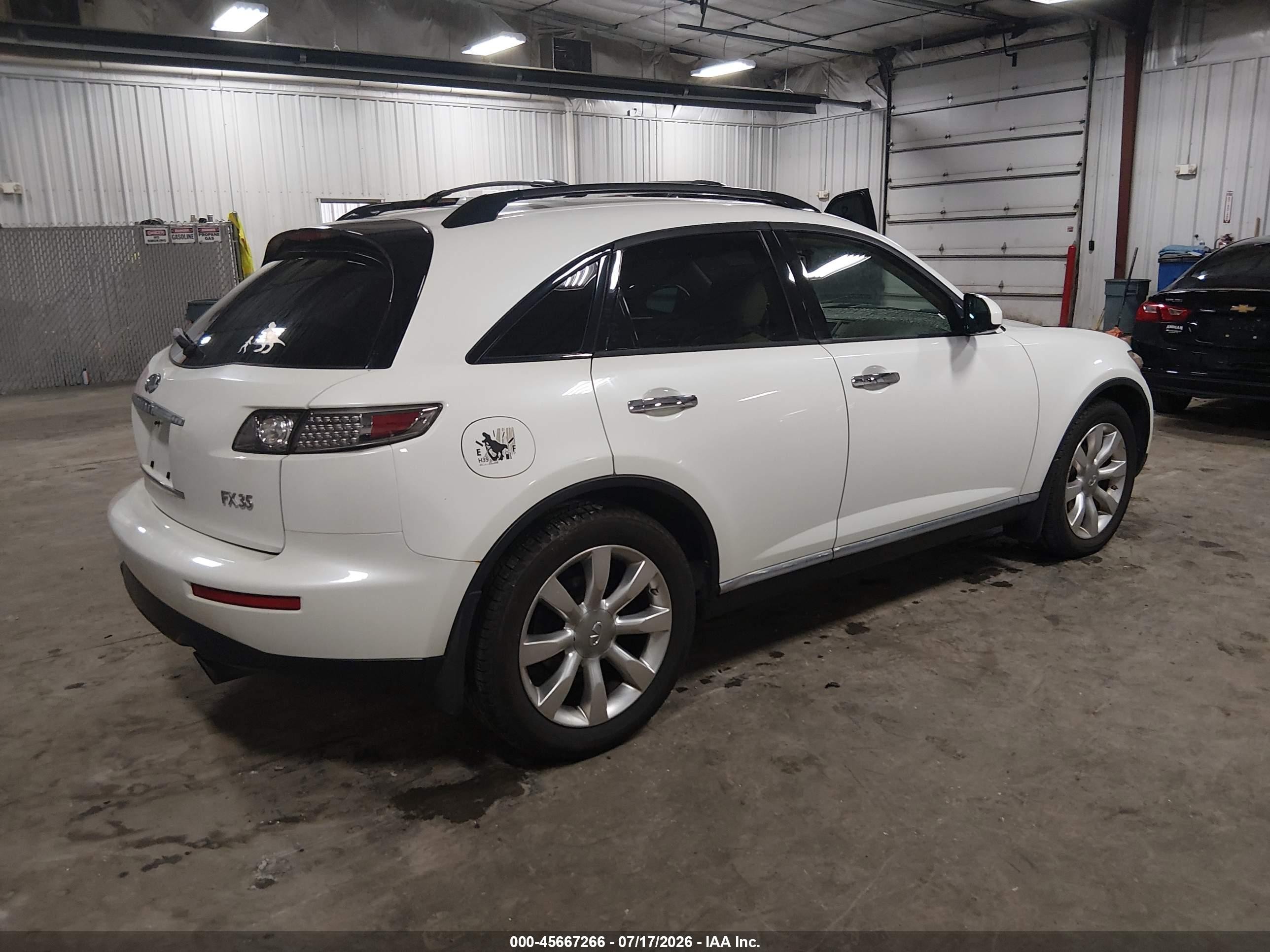 2007 Infiniti Fx35   White vin: JNRAS08W47X209007