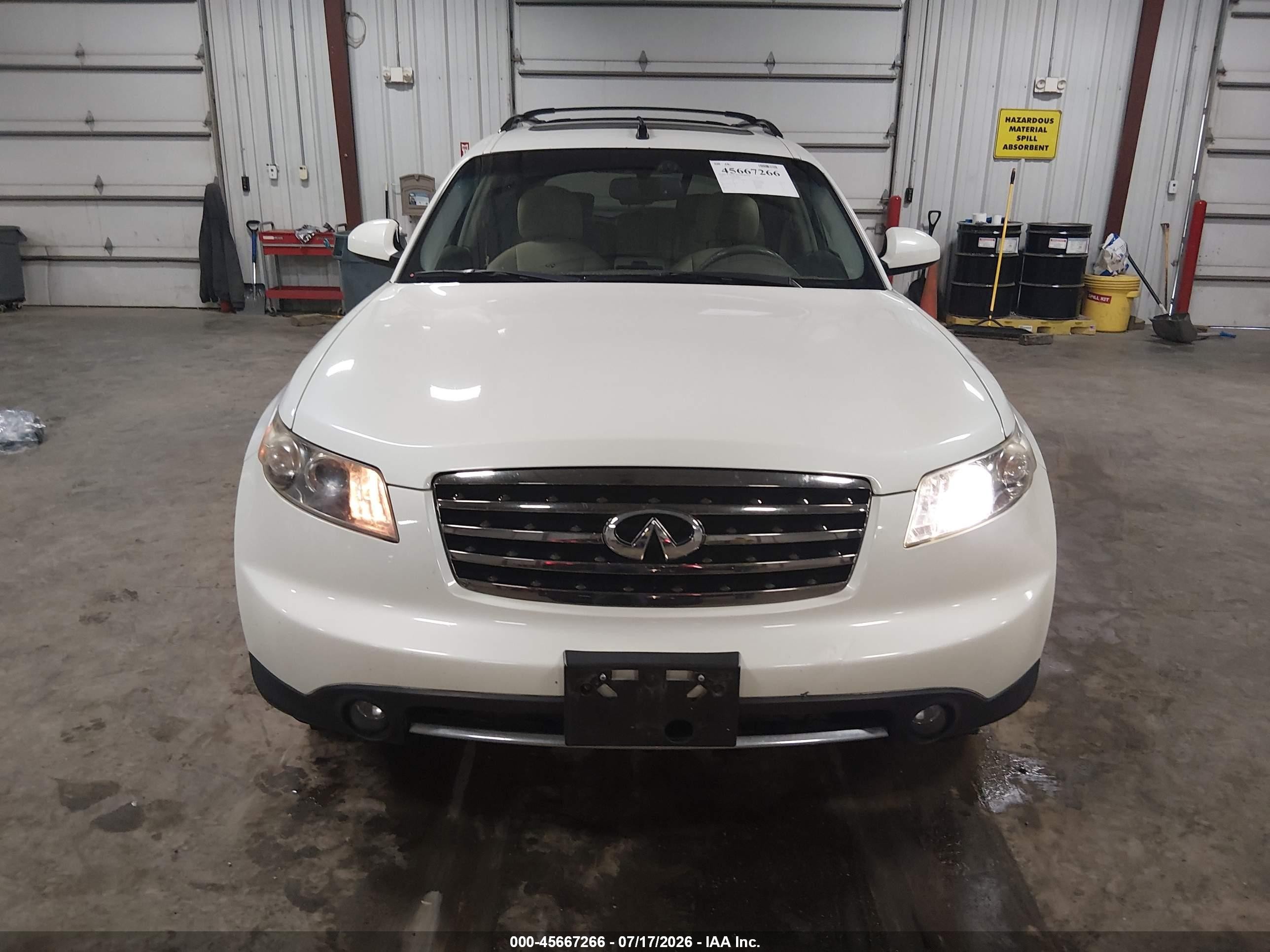 2007 Infiniti Fx35   White vin: JNRAS08W47X209007