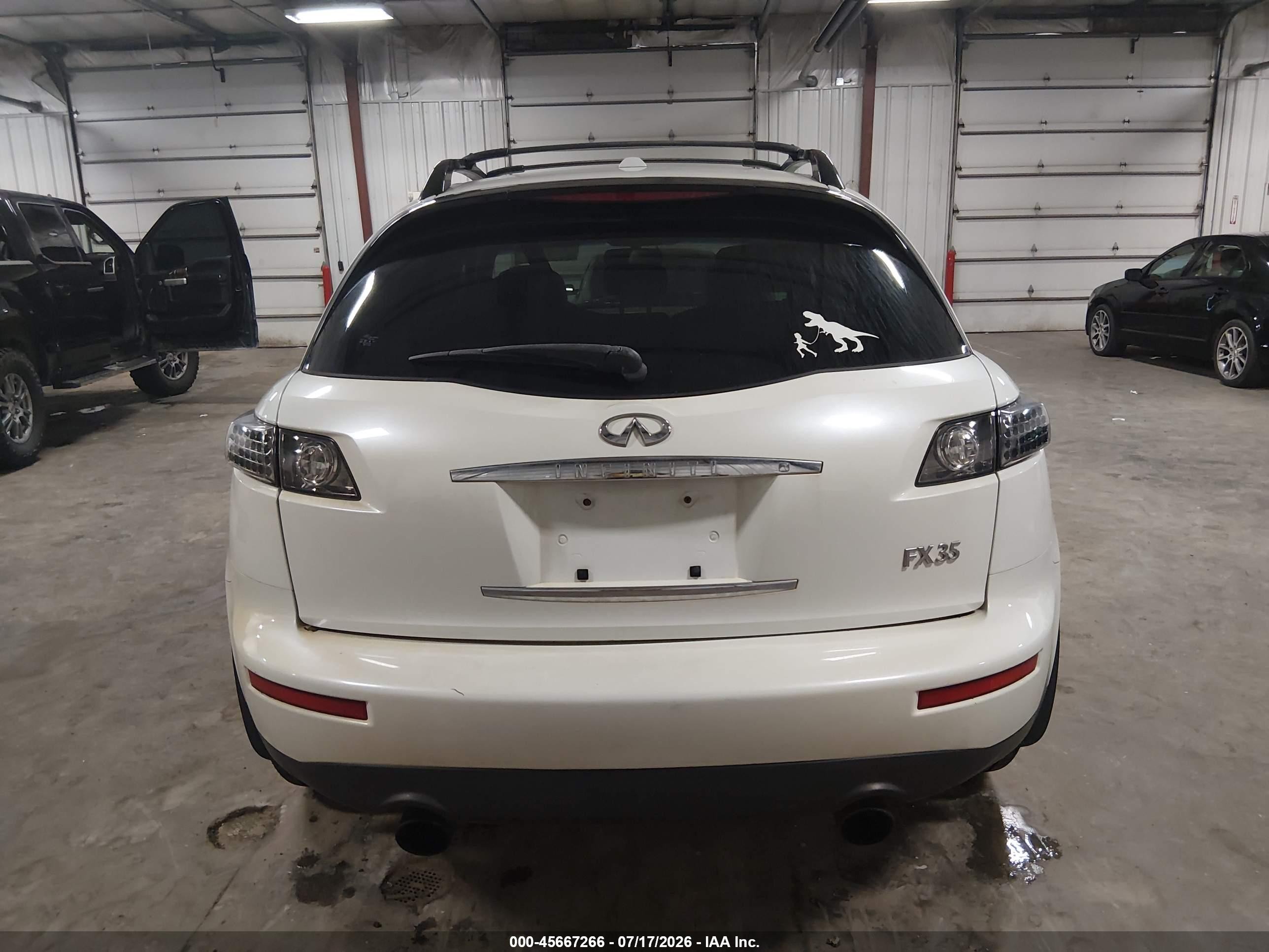 2007 Infiniti Fx35   White vin: JNRAS08W47X209007