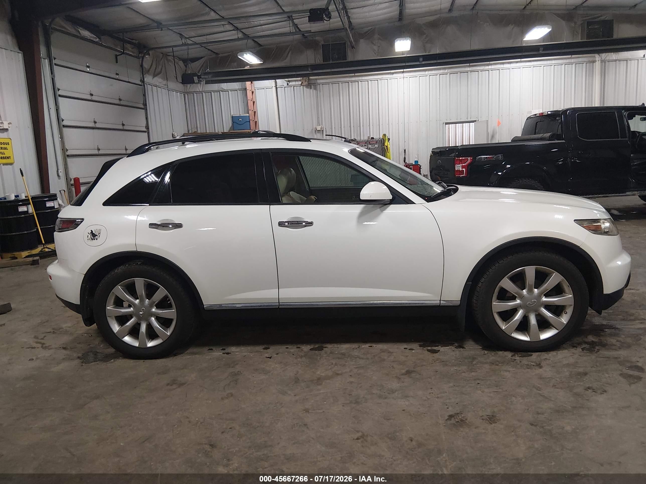 2007 Infiniti Fx35   White vin: JNRAS08W47X209007