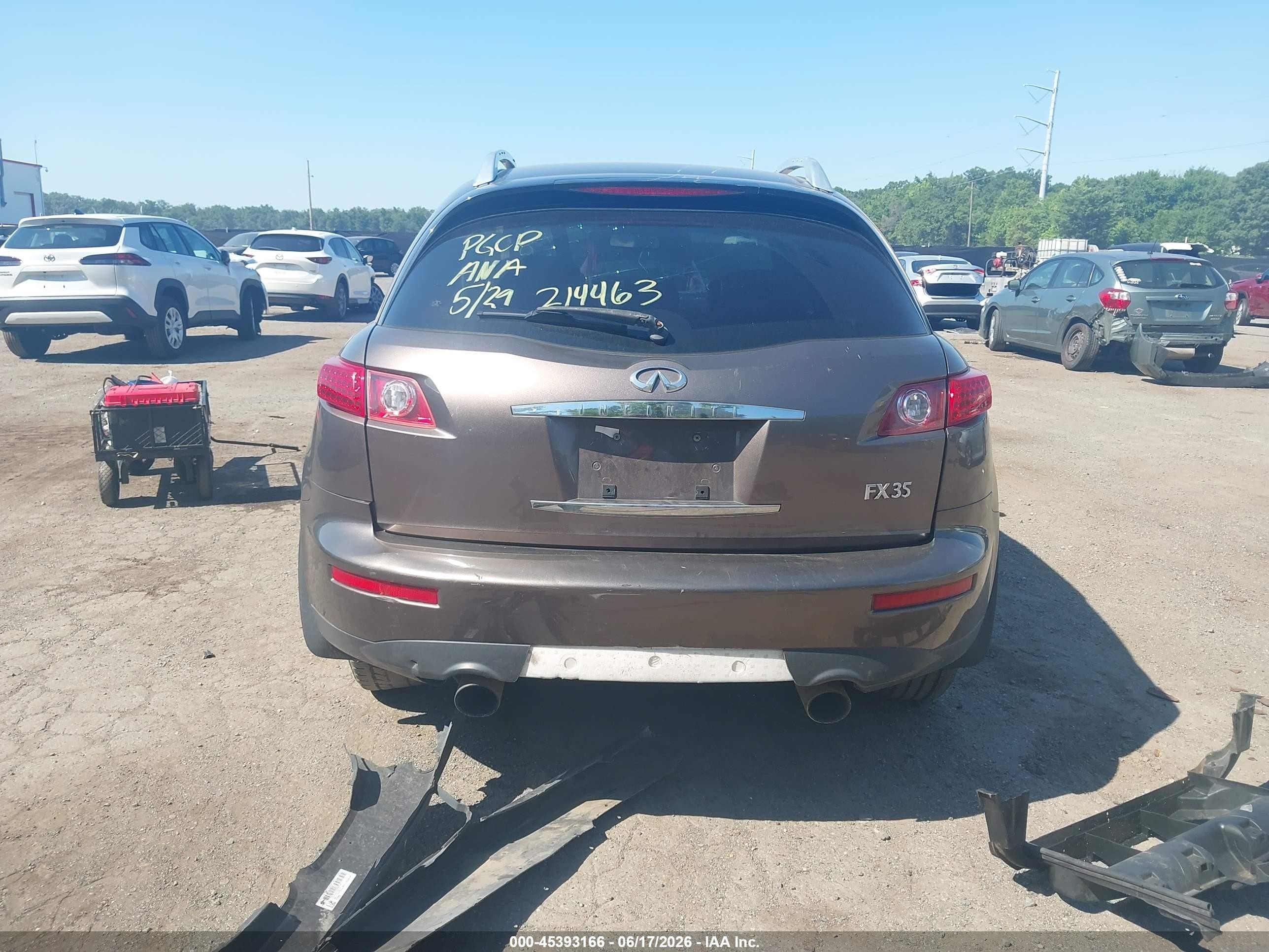 2004 Infiniti Fx35   Brown vin: JNRAS08W64X214463