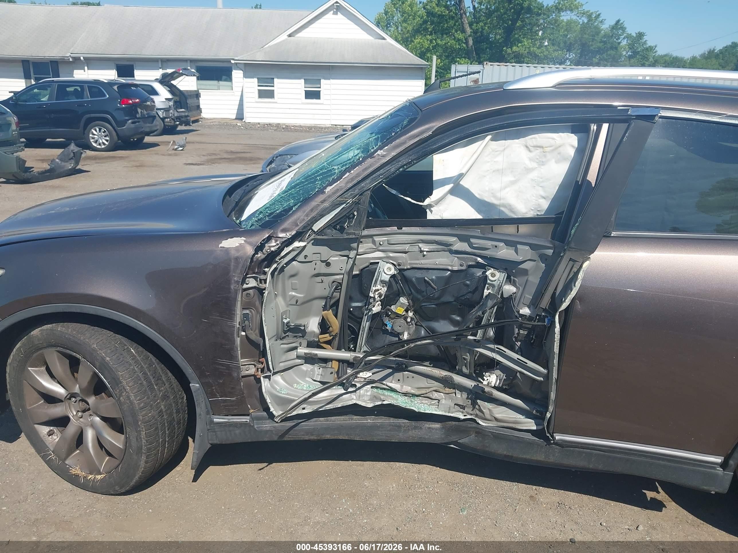 2004 Infiniti Fx35   Brown vin: JNRAS08W64X214463
