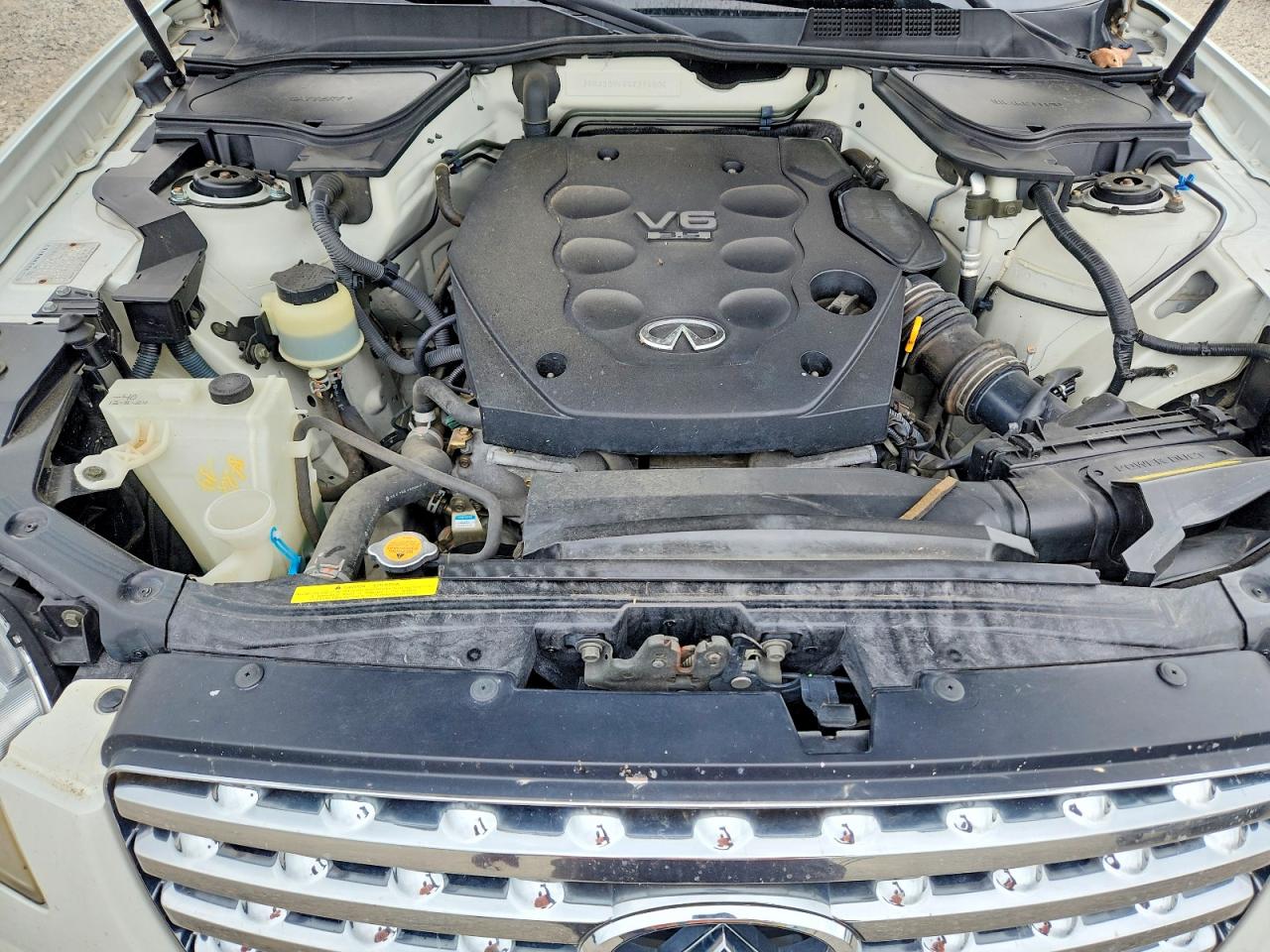 2004 Infiniti Fx35 Base White vin: JNRAS08W64X214804
