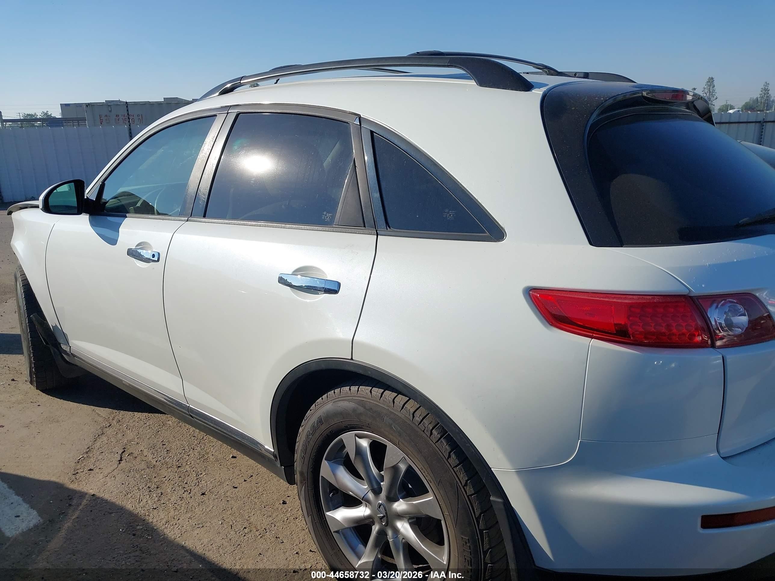 2007 Infiniti Fx35 White vin: JNRAS08W67X204228