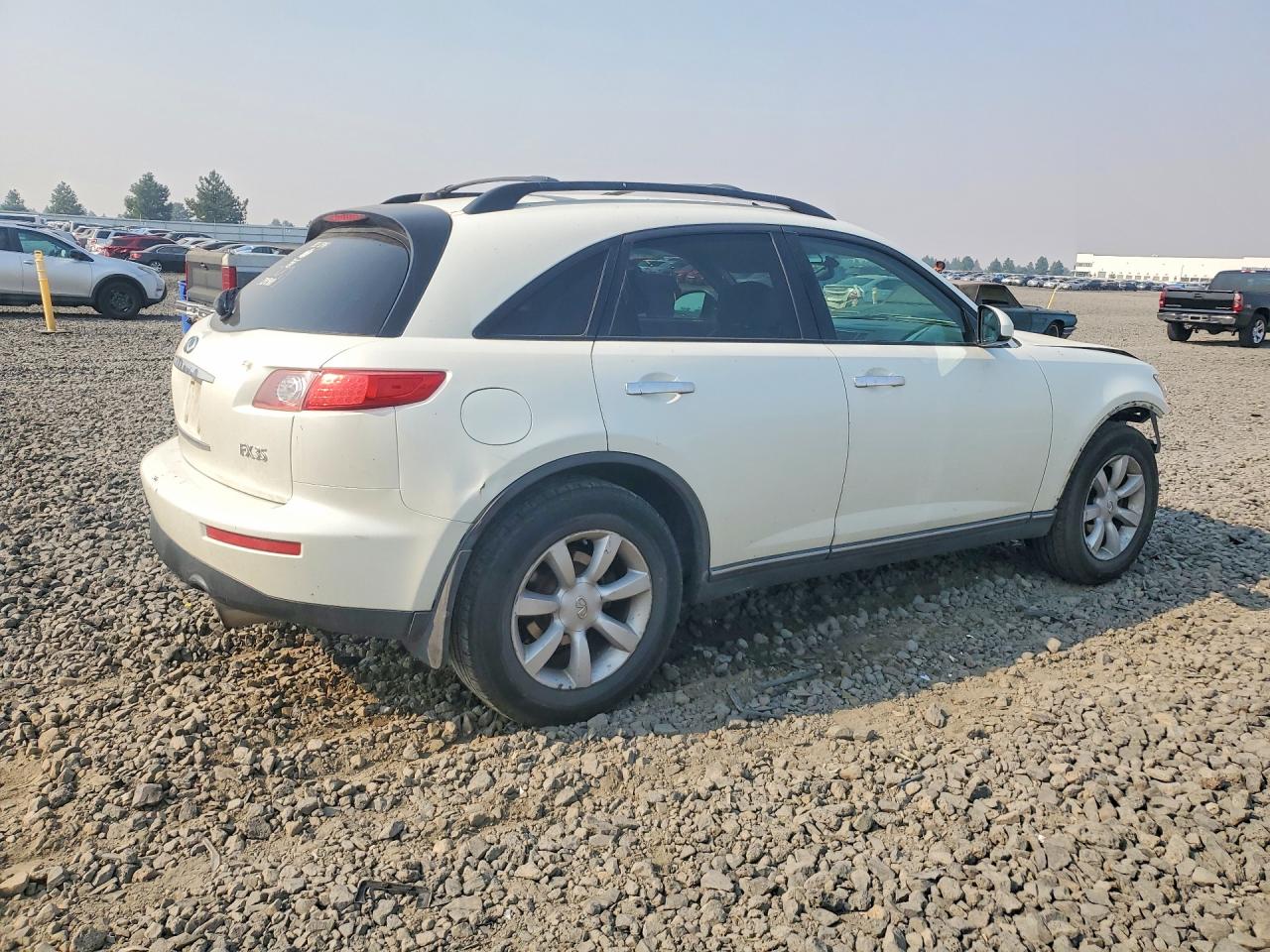 2003 Infiniti Fx35 Base White vin: JNRAS08W83X002050