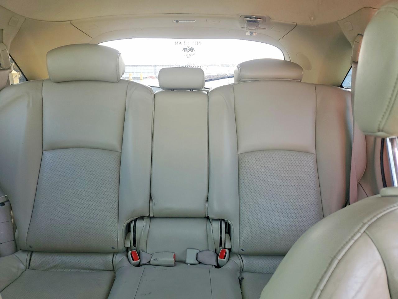 2003 Infiniti Fx35 Base White vin: JNRAS08W83X002050
