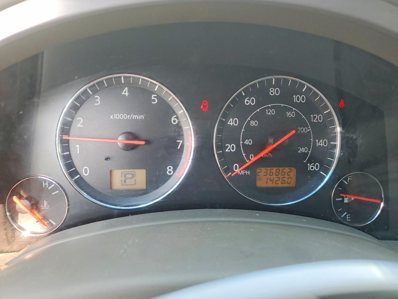 2003 Infiniti Fx35 Base White vin: JNRAS08W83X002050