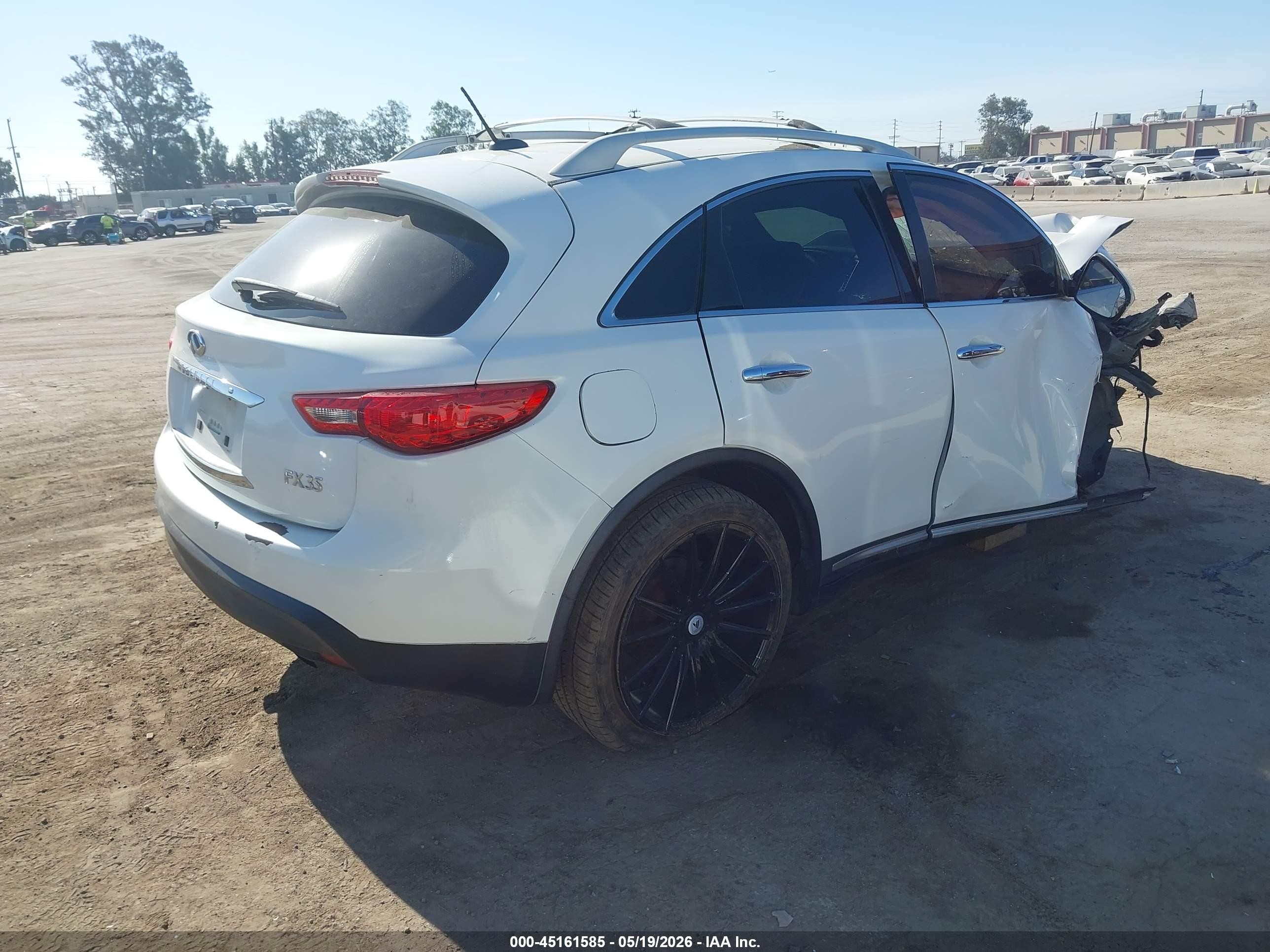2009 Infiniti Fx35   White vin: JNRAS18U69M104588