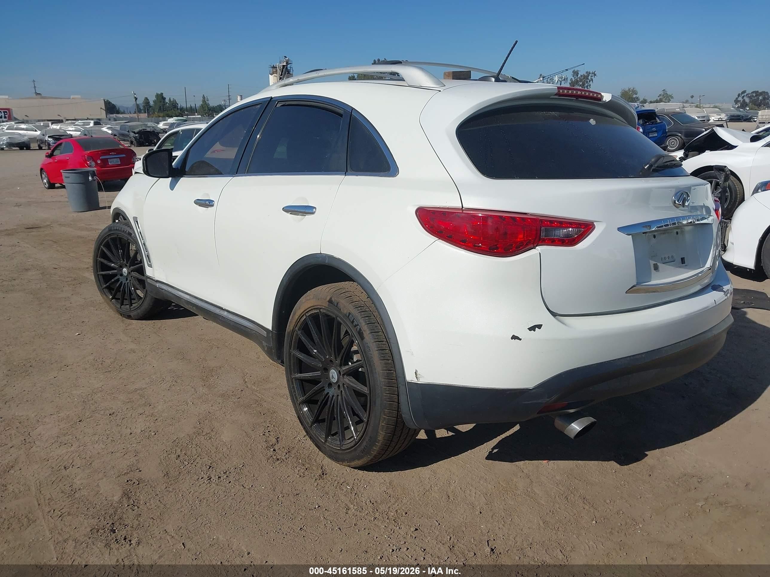 2009 Infiniti Fx35   White vin: JNRAS18U69M104588