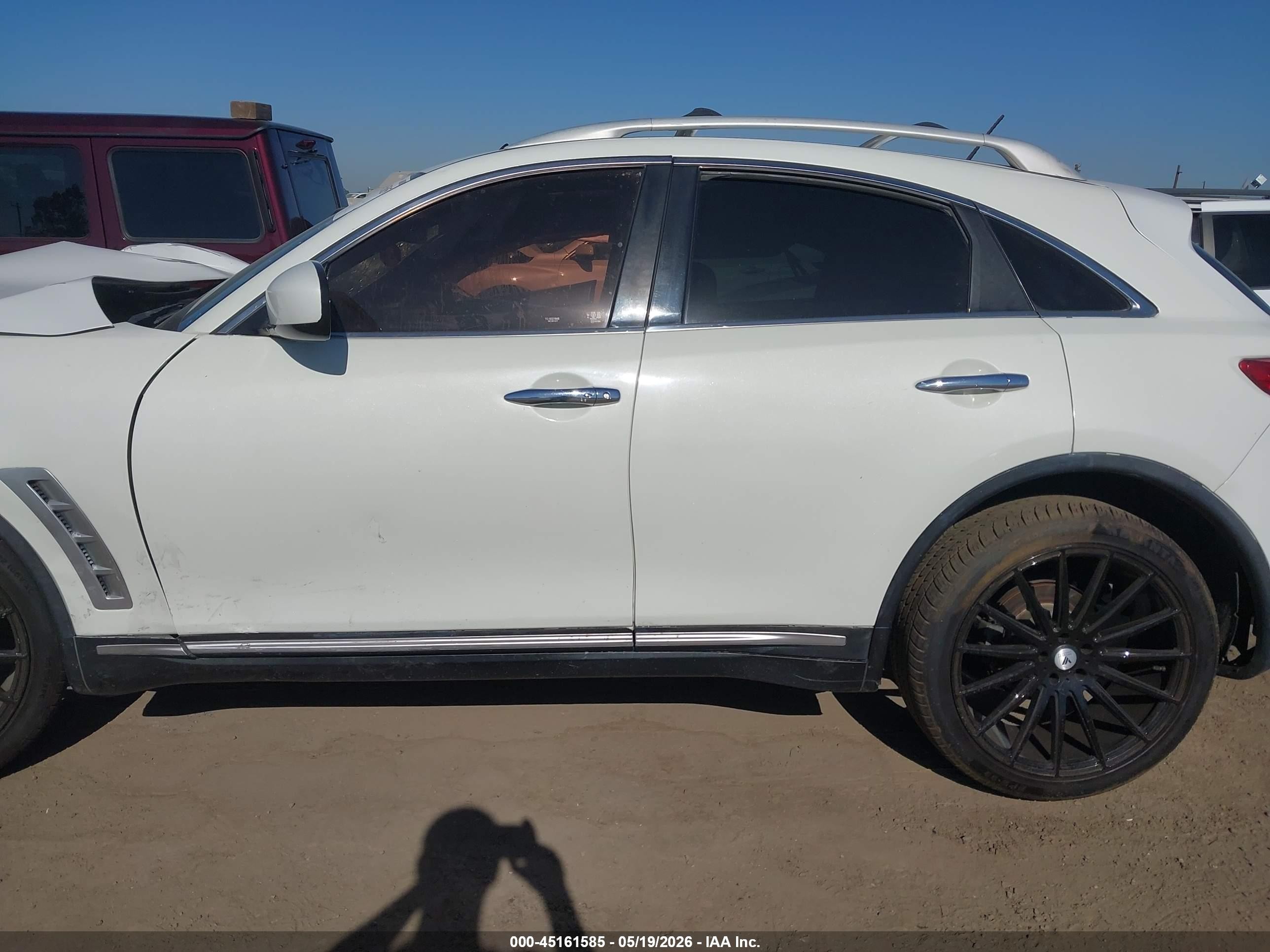 2009 Infiniti Fx35   White vin: JNRAS18U69M104588
