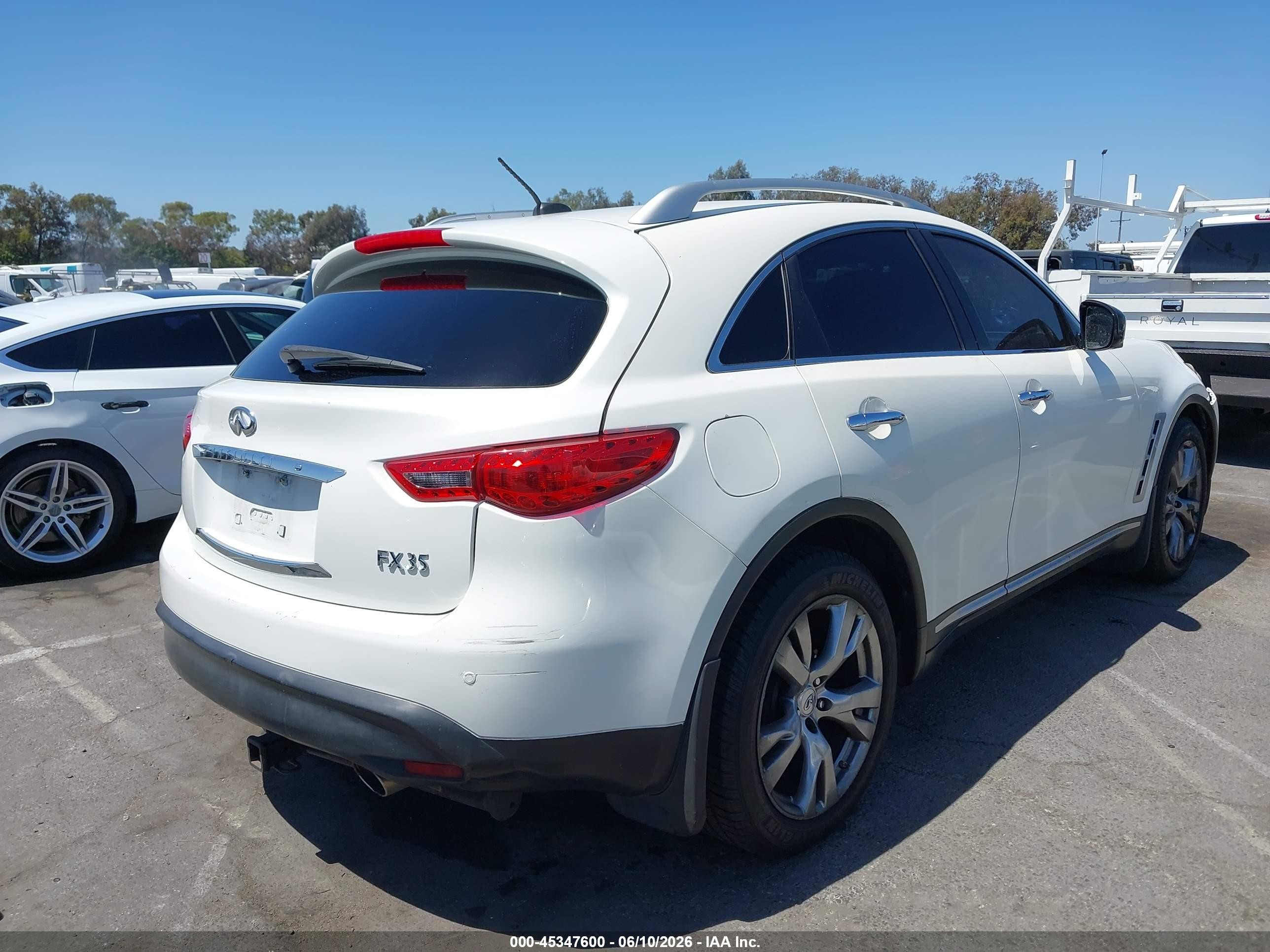 2009 Infiniti Fx35   Белый vin: JNRAS18U89m102843