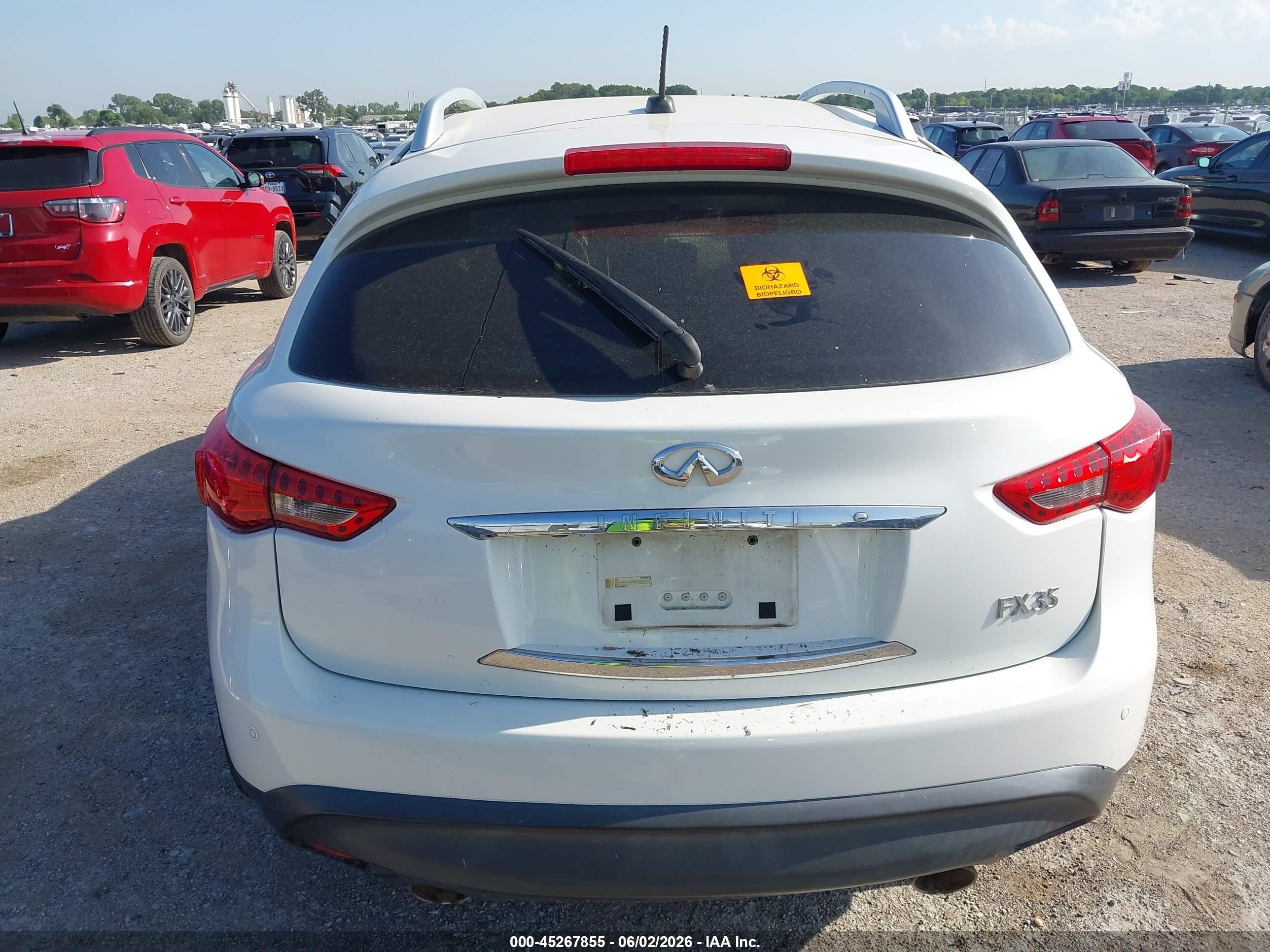 2009 Infiniti Fx35   White vin: JNRAS18W09M150970