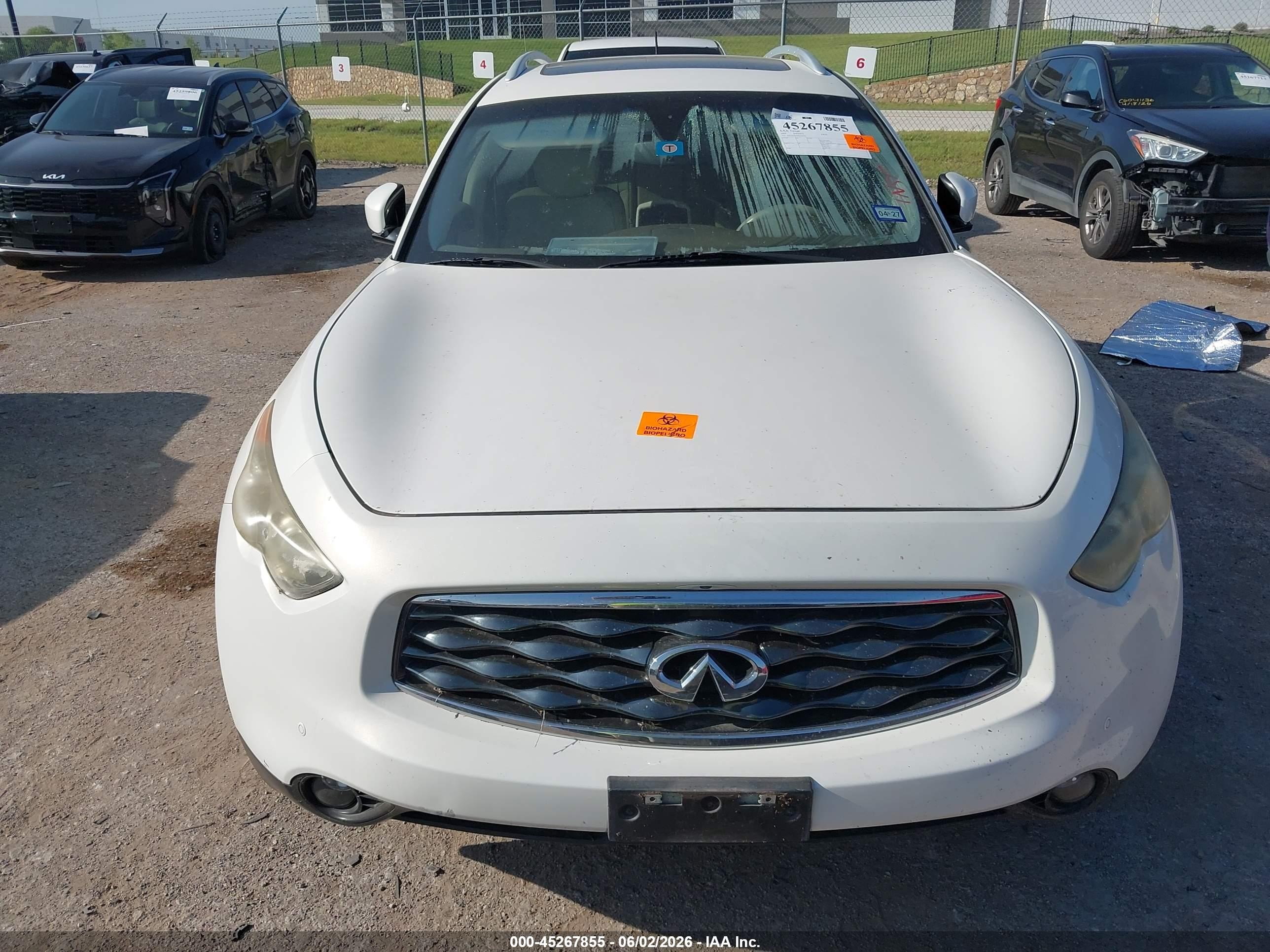 2009 Infiniti Fx35   White vin: JNRAS18W09M150970