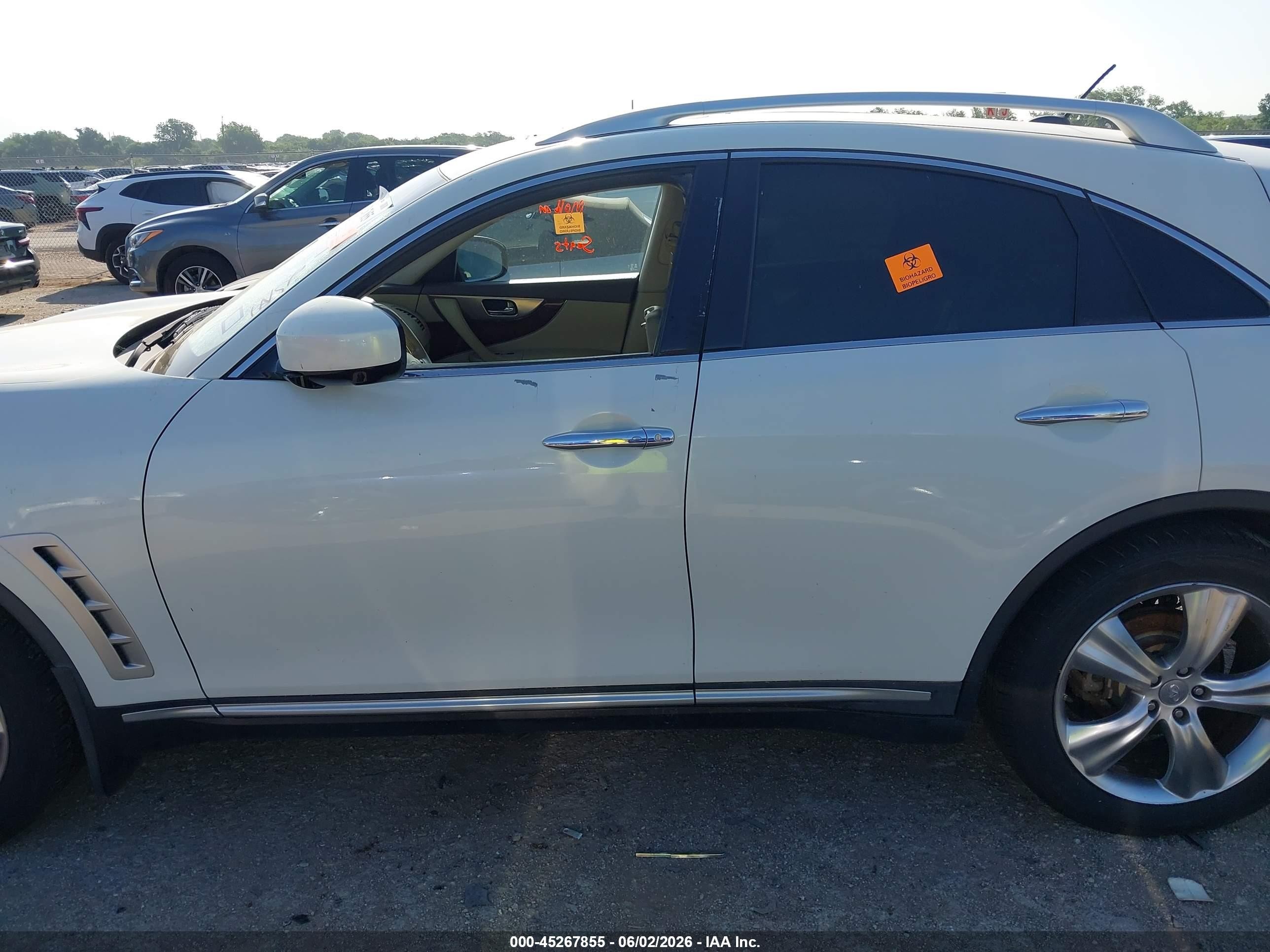 2009 Infiniti Fx35   White vin: JNRAS18W09M150970