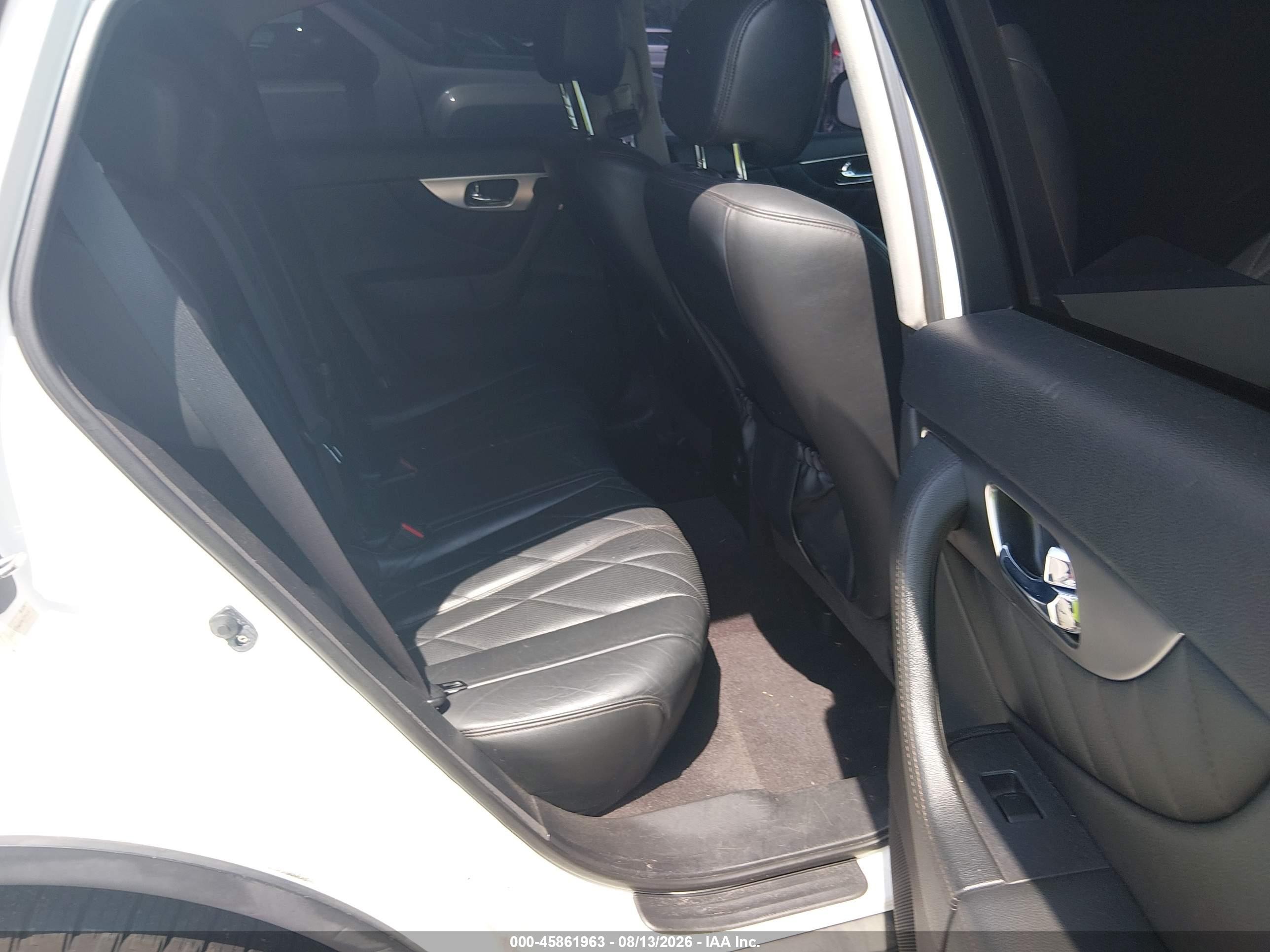 2009 Infiniti Fx35   White vin: JNRAS18W09M155635