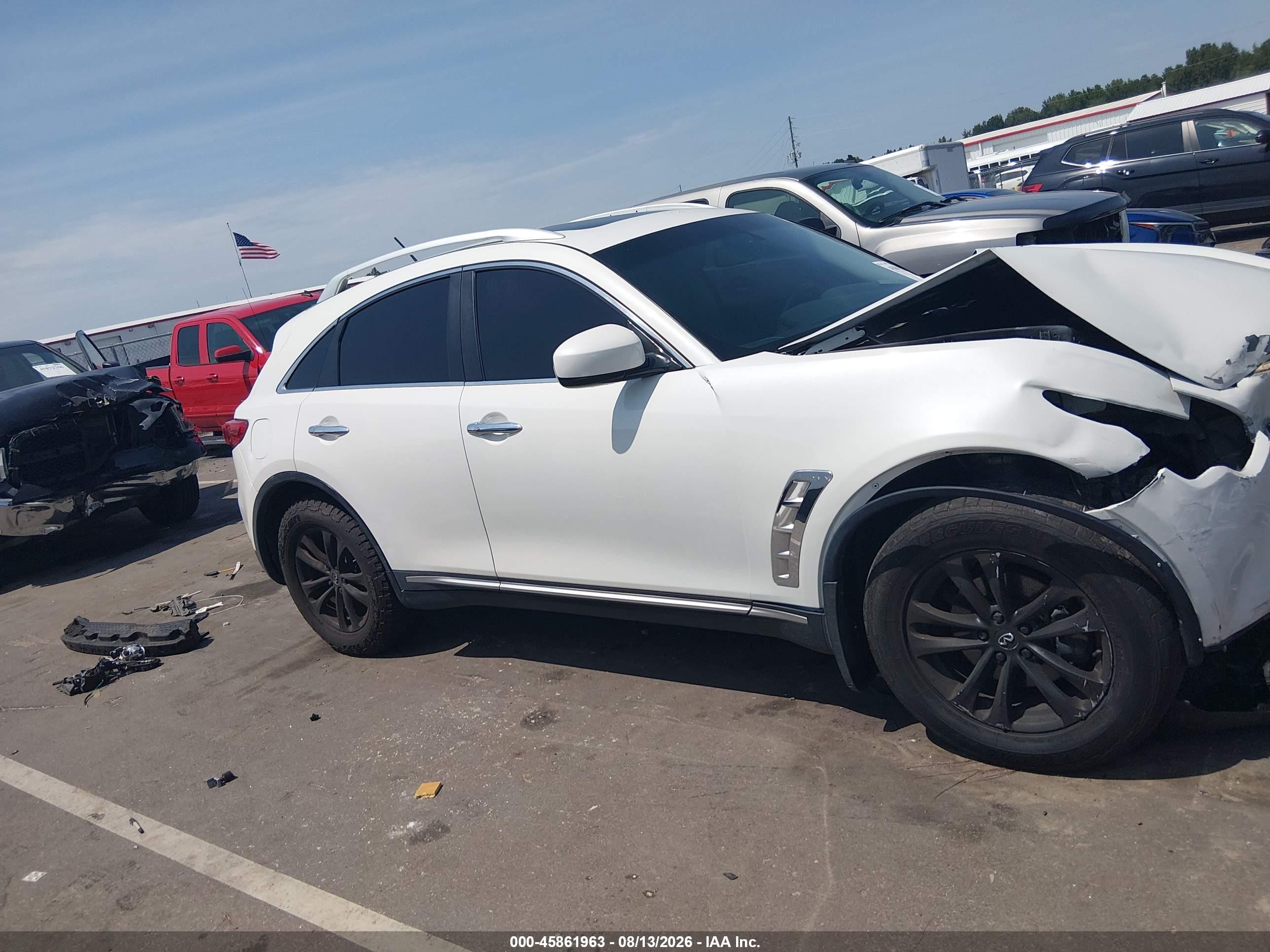 2009 Infiniti Fx35   White vin: JNRAS18W09M155635