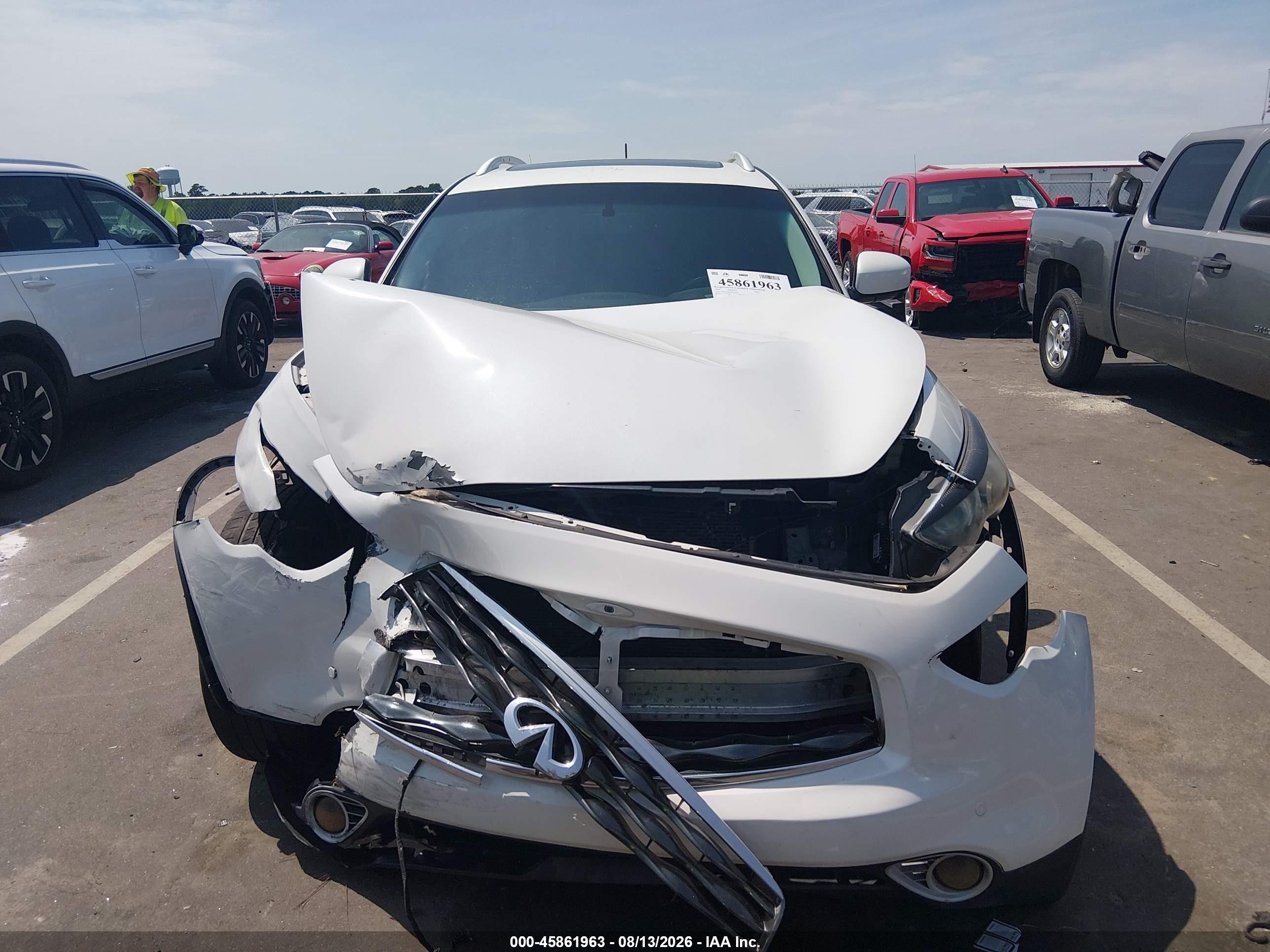 2009 Infiniti Fx35   White vin: JNRAS18W09M155635