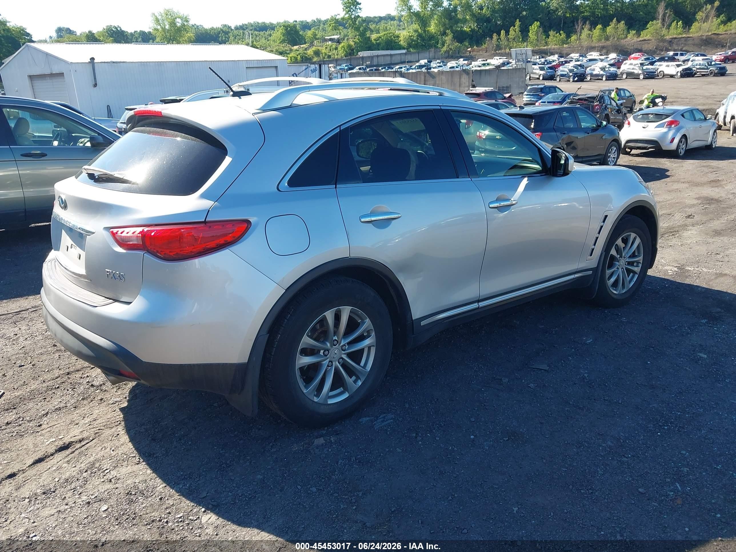 2009 Infiniti Fx35 Silver vin: JNRAS18W09M156932