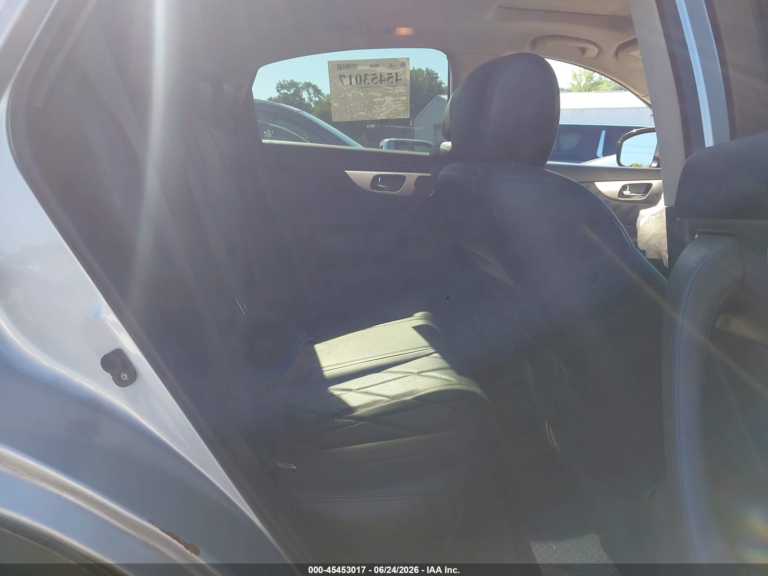 2009 Infiniti Fx35 Silver vin: JNRAS18W09M156932