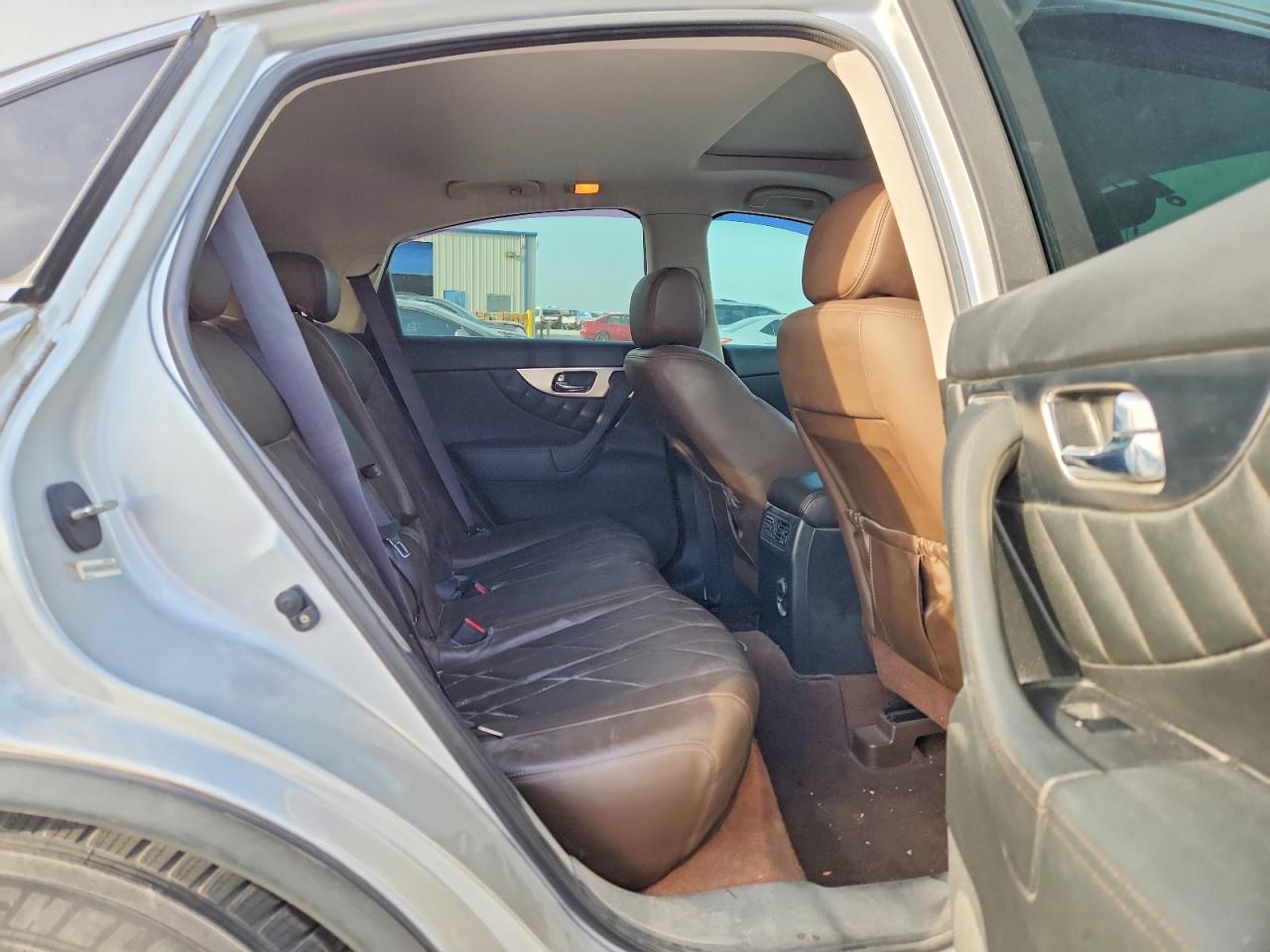 2009 Infiniti Fx35 Base Silver vin: JNRAS18W39M151725