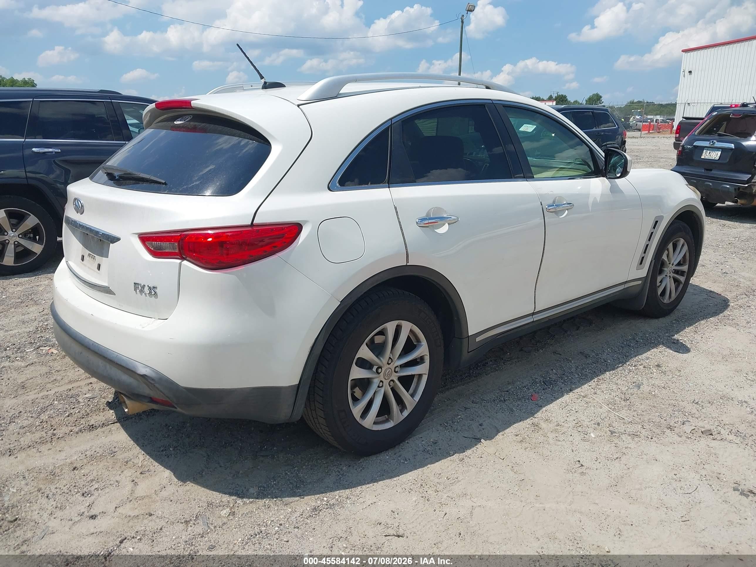 2009 Infiniti Fx35   White vin: JNRAS18WX9M154878