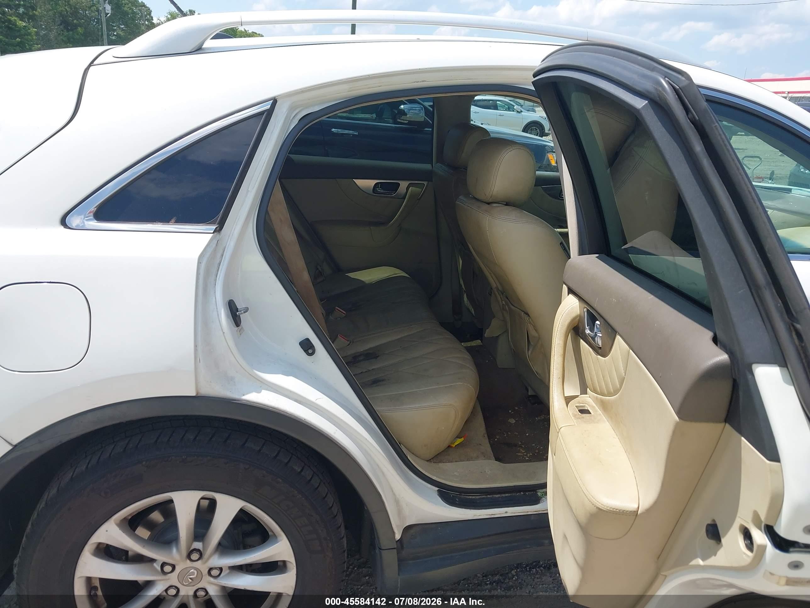 2009 Infiniti Fx35   White vin: JNRAS18WX9M154878