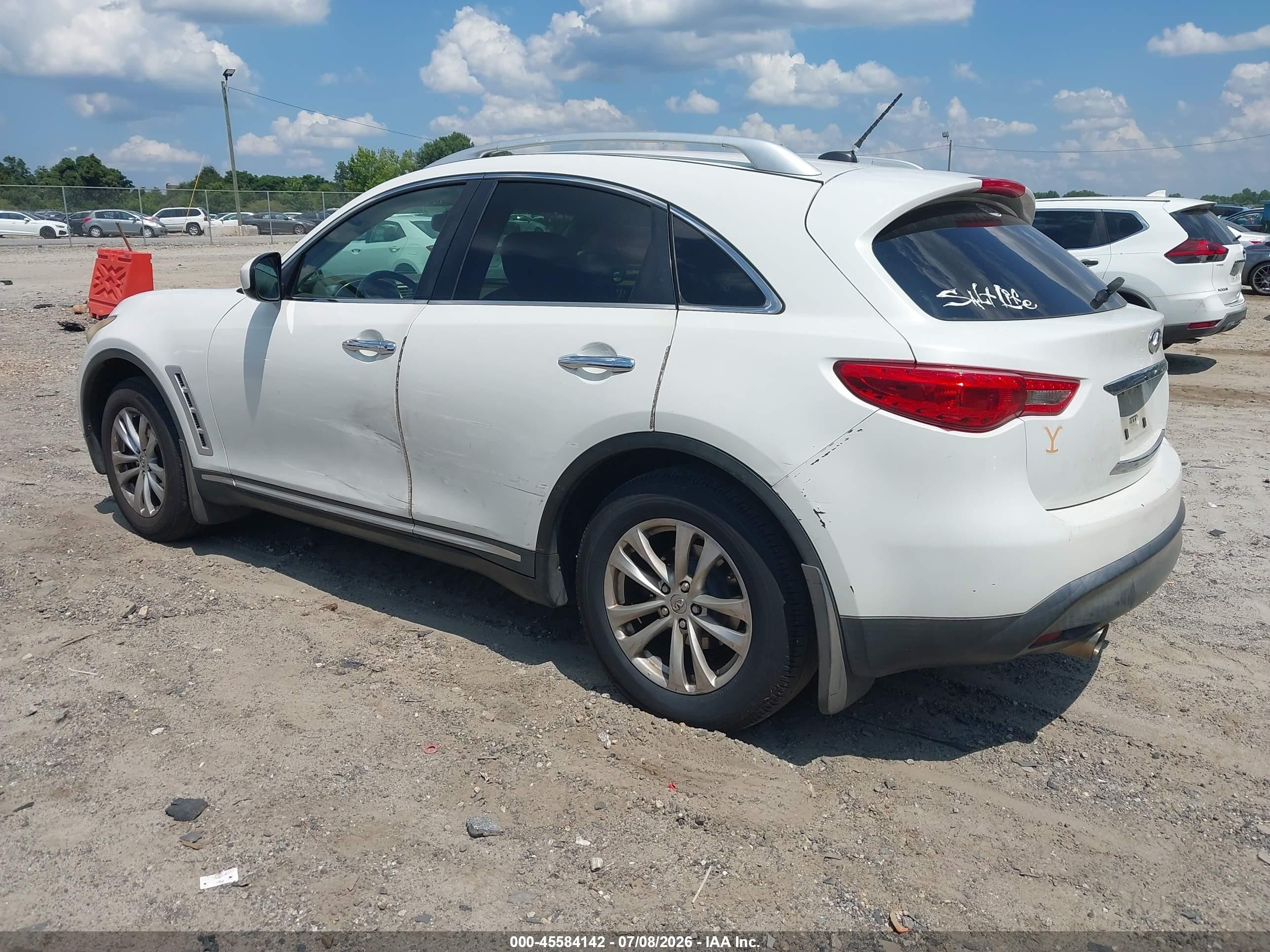 2009 Infiniti Fx35   White vin: JNRAS18WX9M154878