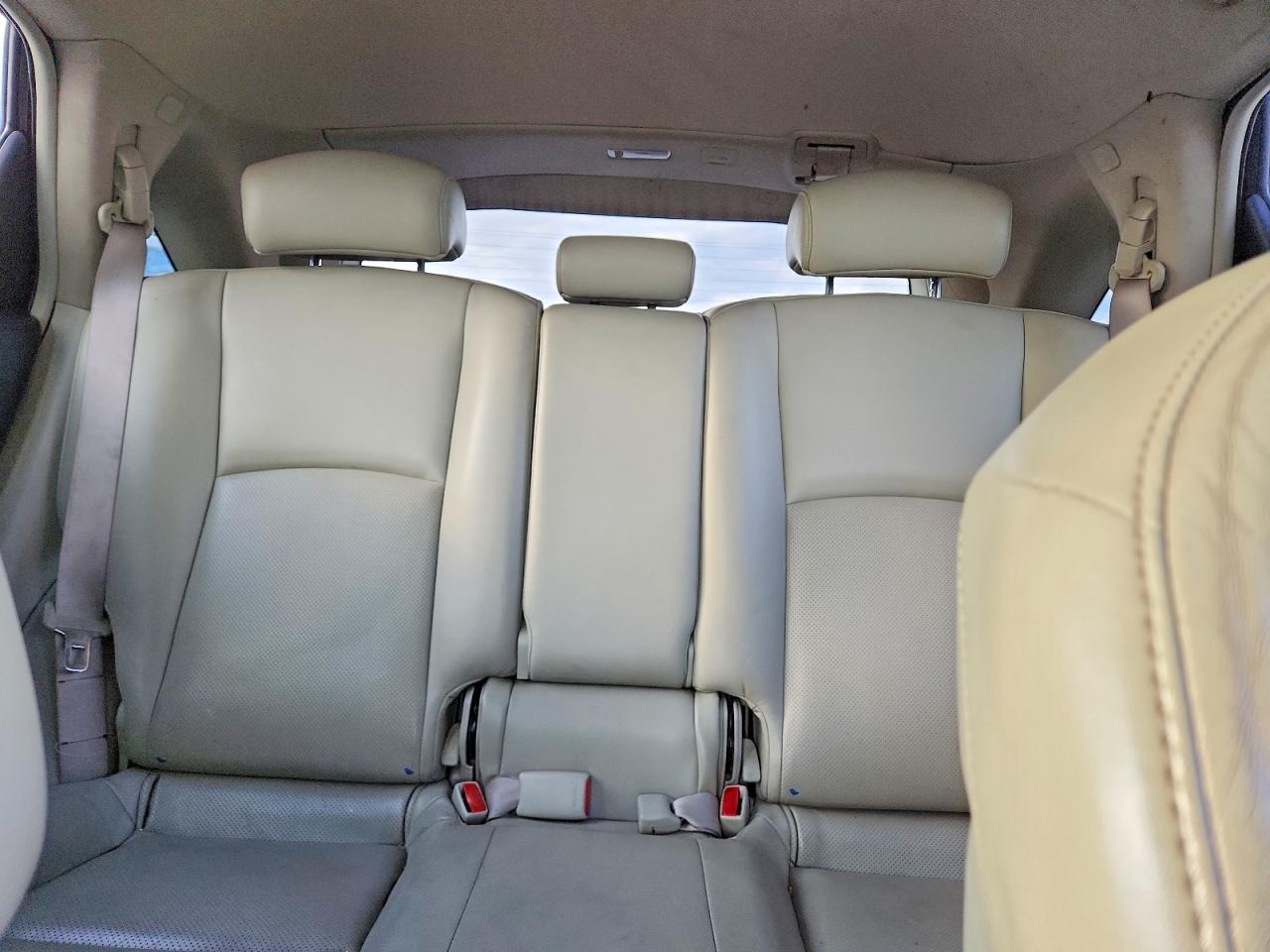 2003 Infiniti Fx45 Base Silver vin: JNRBS08W33X403736