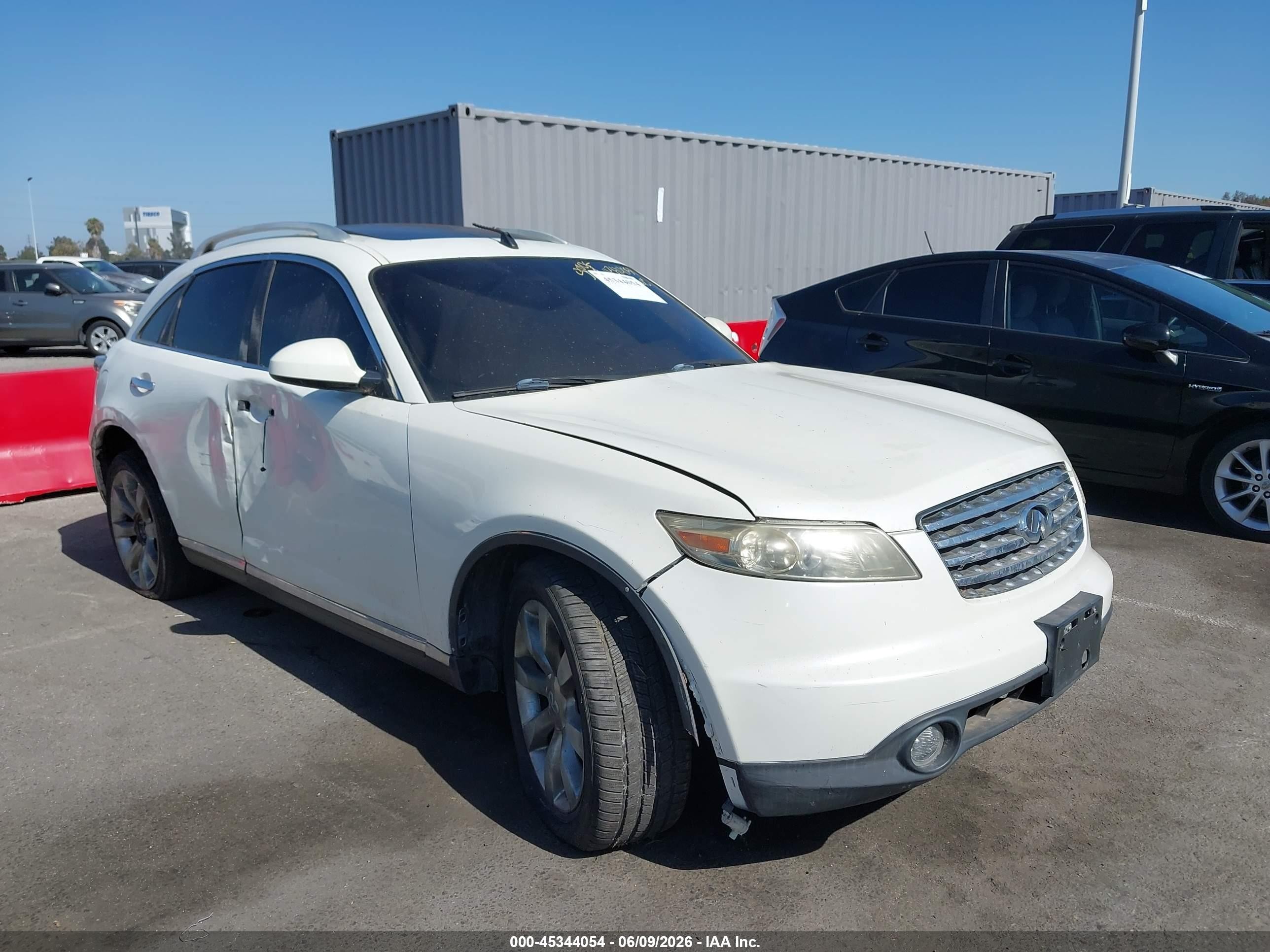 2006 Infiniti Fx45   White vin: JNRBS08W36X400856