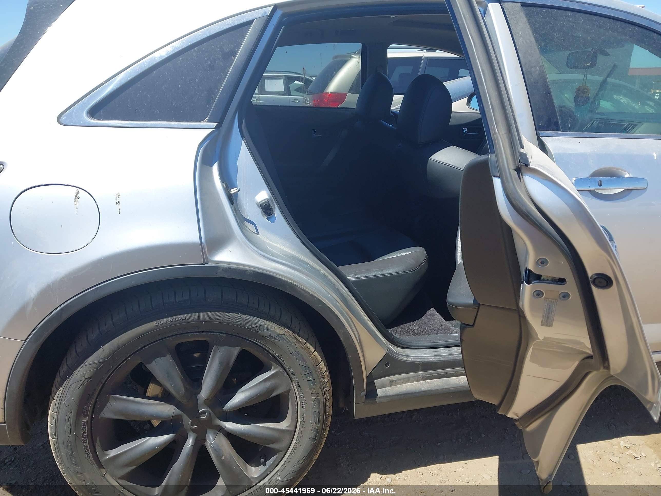 2008 Infiniti Fx45   Silver vin: JNRBS08W38X400259