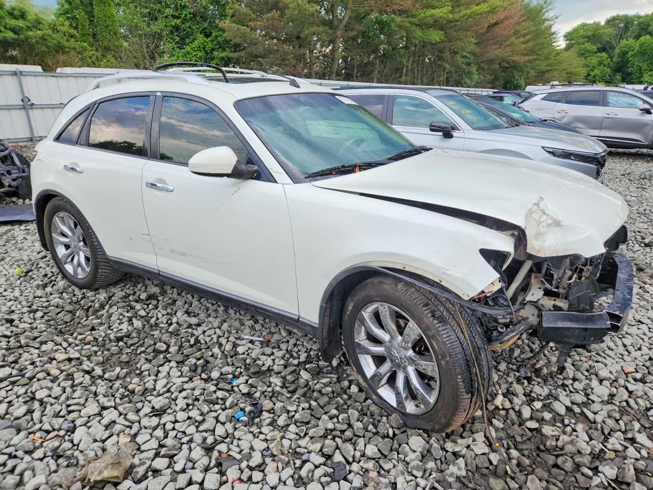 2005 Infiniti Fx45 Base White vin: JNRBS08W65X402289