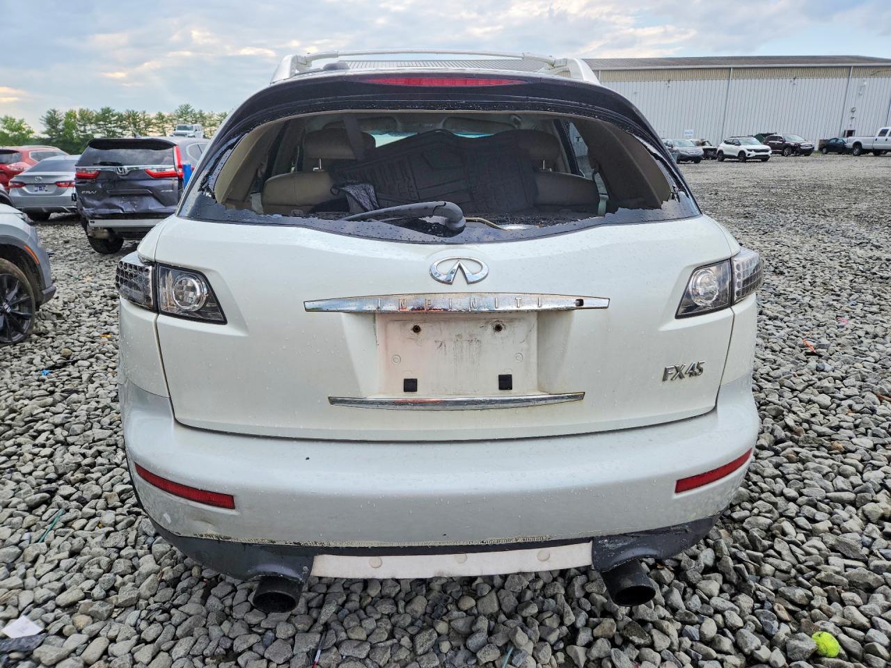 2005 Infiniti Fx45 Base White vin: JNRBS08W65X402289
