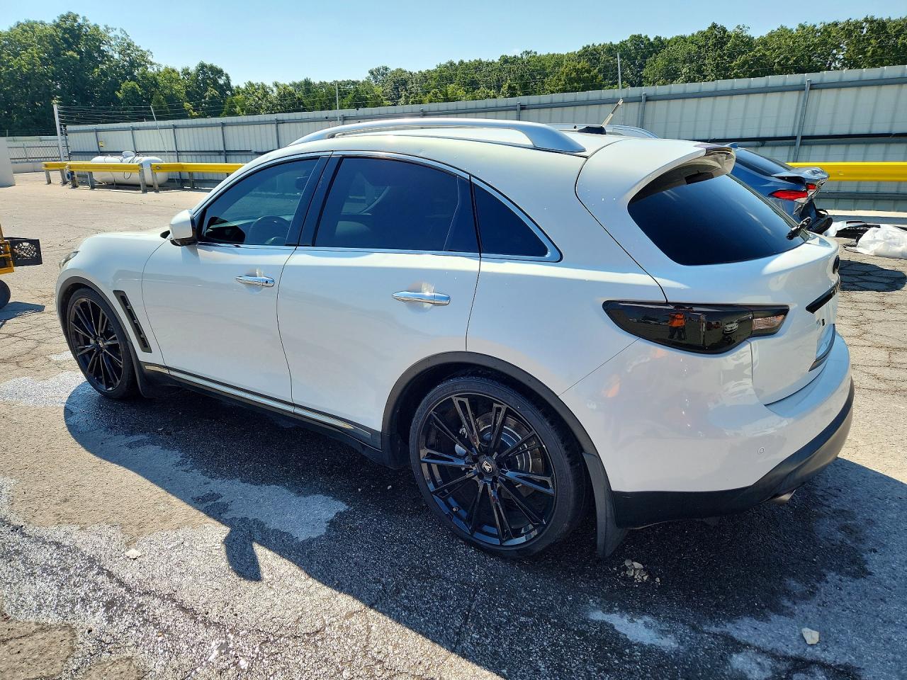 2009 Infiniti Fx50 Base White vin: JNRBS18W49M201620