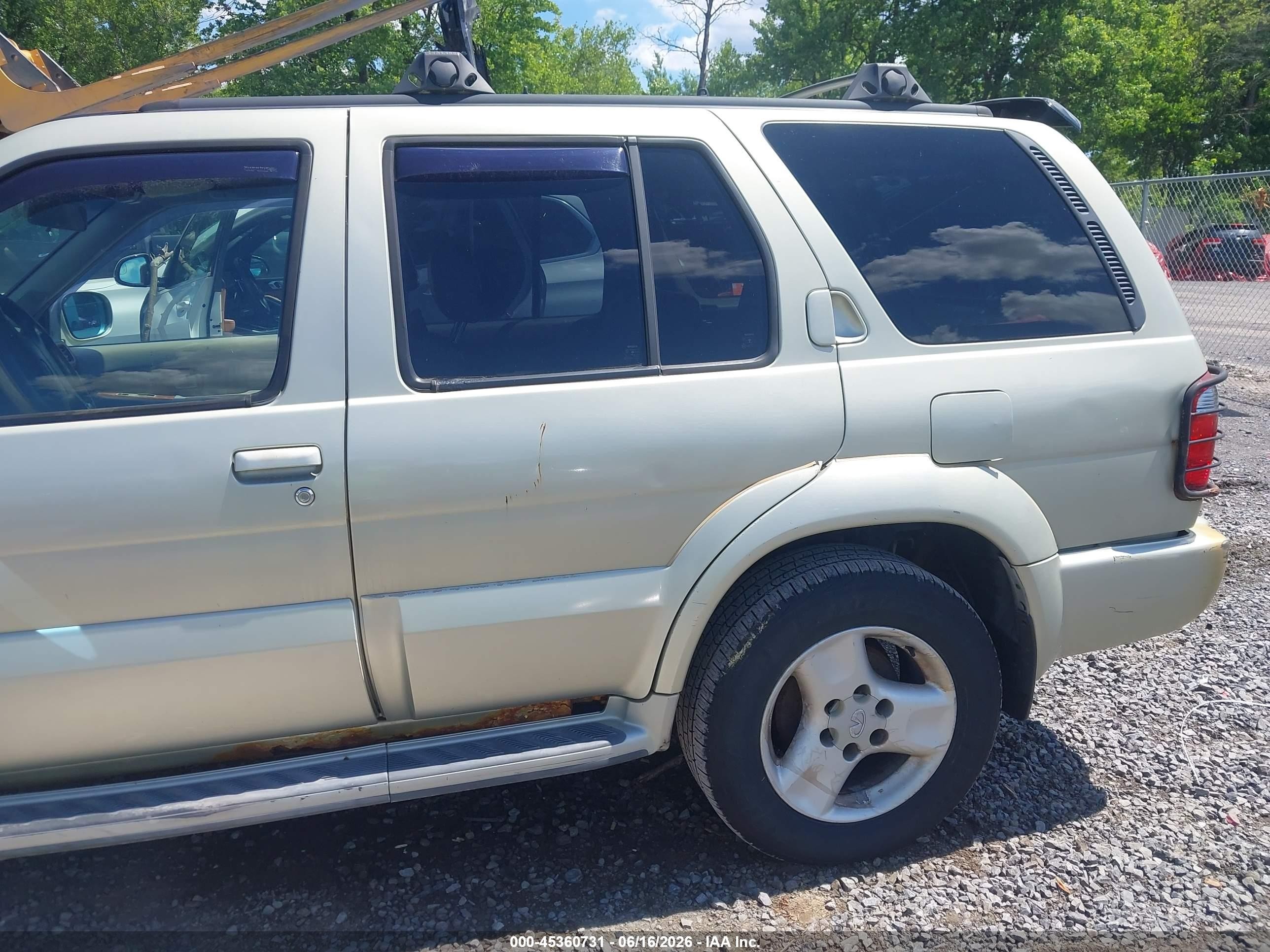 2001 Infiniti Qx4 Luxury Gold vin: JNRDR09Y41W214956