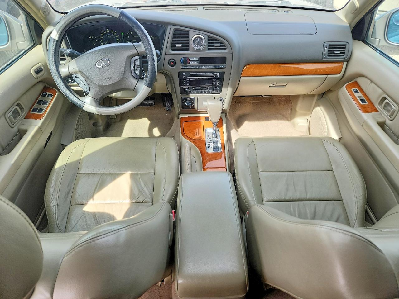 2002 Infiniti Qx4 Base Tan vin: JNRDR09Y62W262878