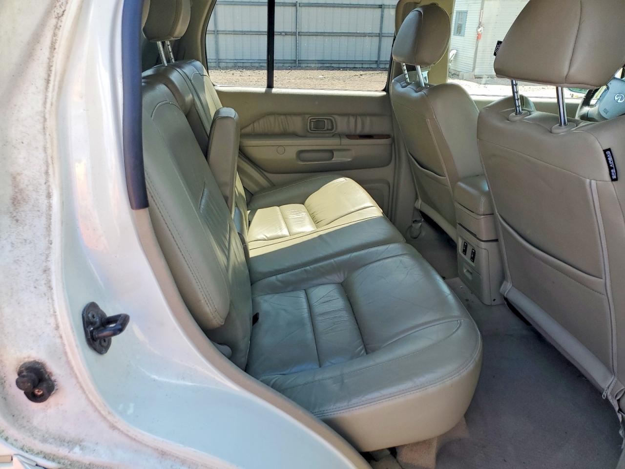 2003 Infiniti Qx4 Base White vin: JNRDR09Y63W302636