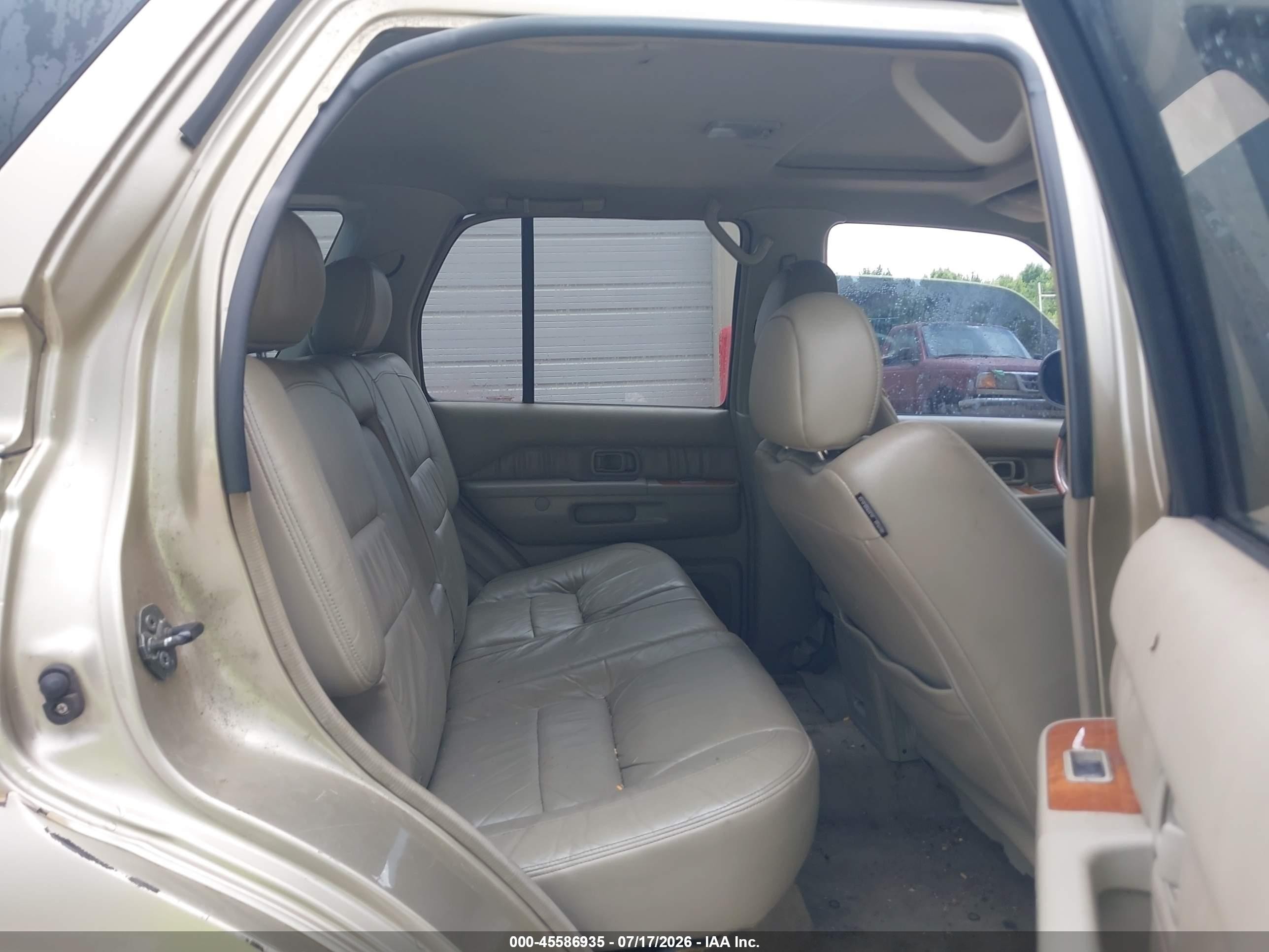 2002 Infiniti Qx4 Luxury Gold vin: JNRDR09YX2W255285