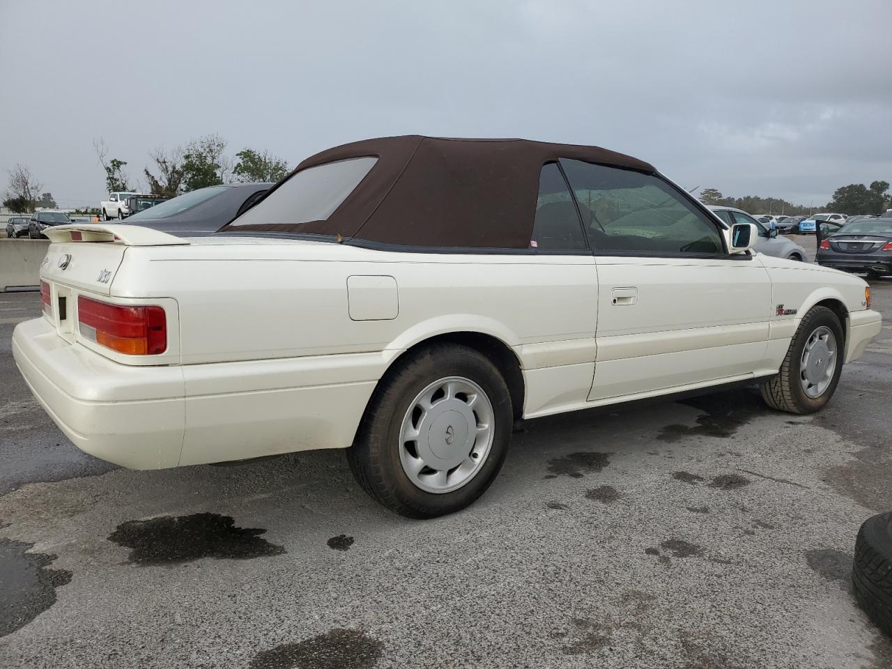 1992 Infiniti M30  Beige vin: JNXHF16C1NT010897
