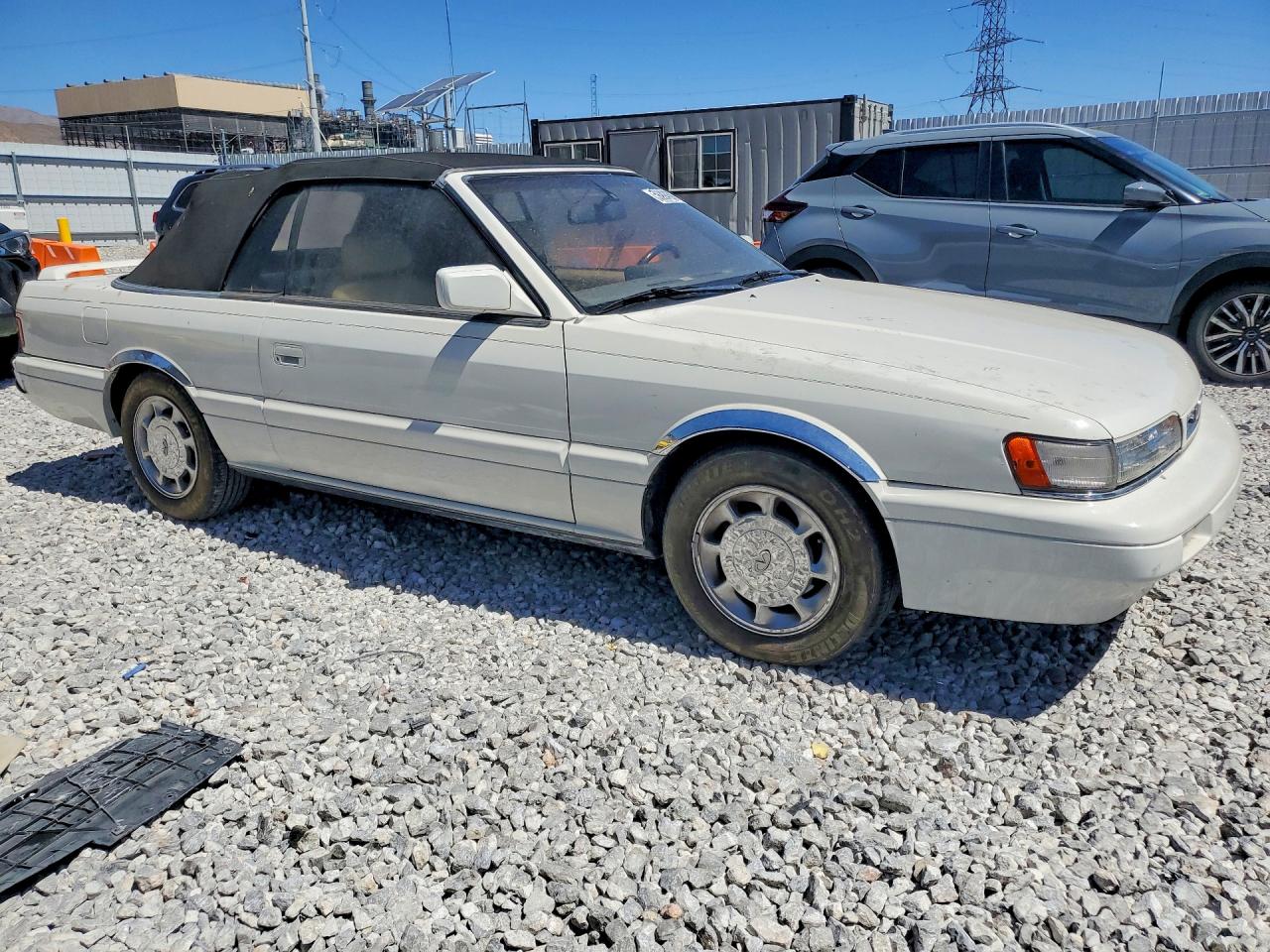 1992 Infiniti M30 Base Beige vin: JNXHF16C9NT010744