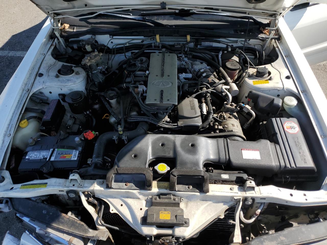 1992 Infiniti M30  White vin: JNXHF16C9NT011277