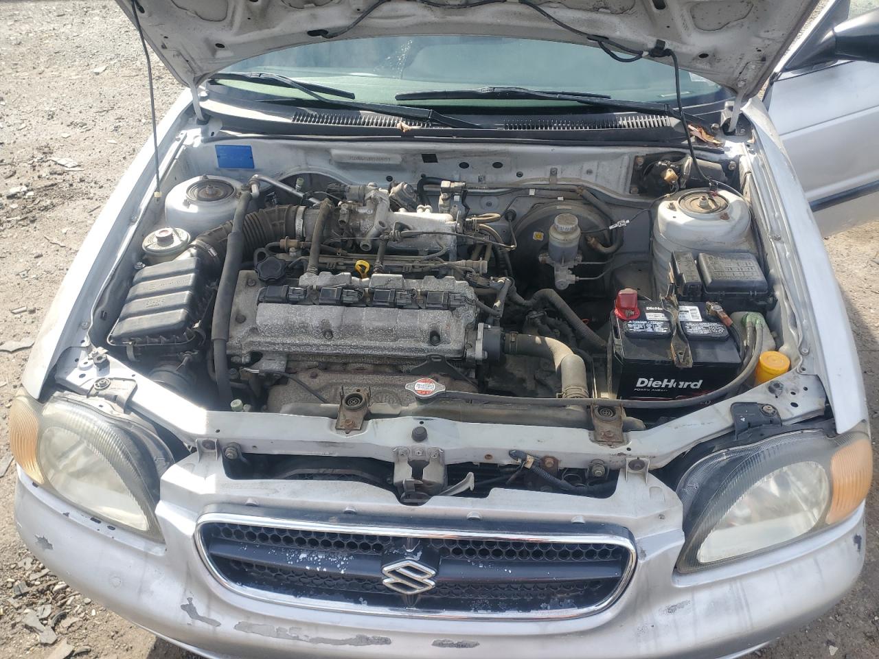 2000 Suzuki Esteem Gl Silver vin: JS2GB41S8Y5184253