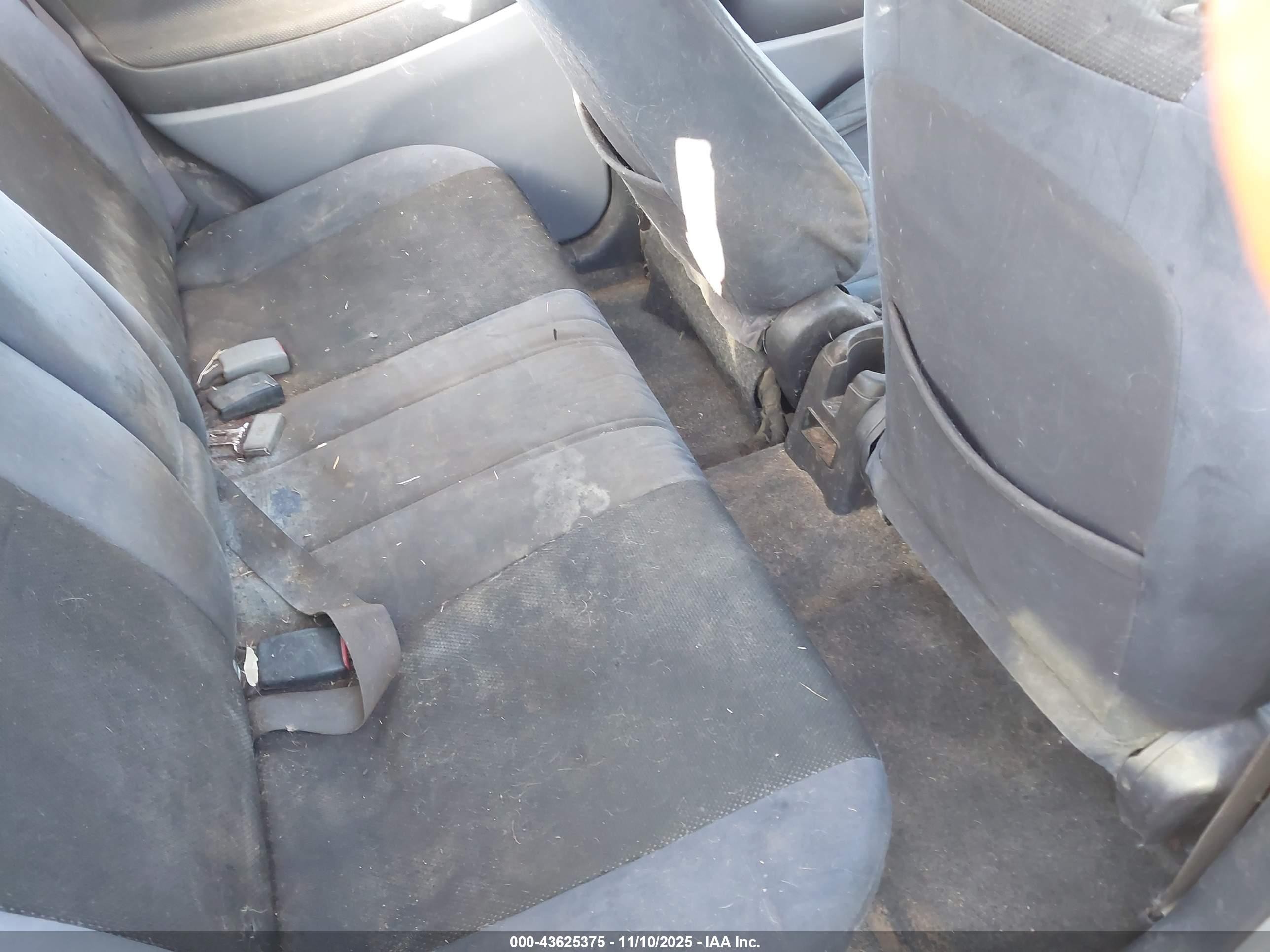 2002 Suzuki Aerio   Gray vin: JS2RA41S825104520