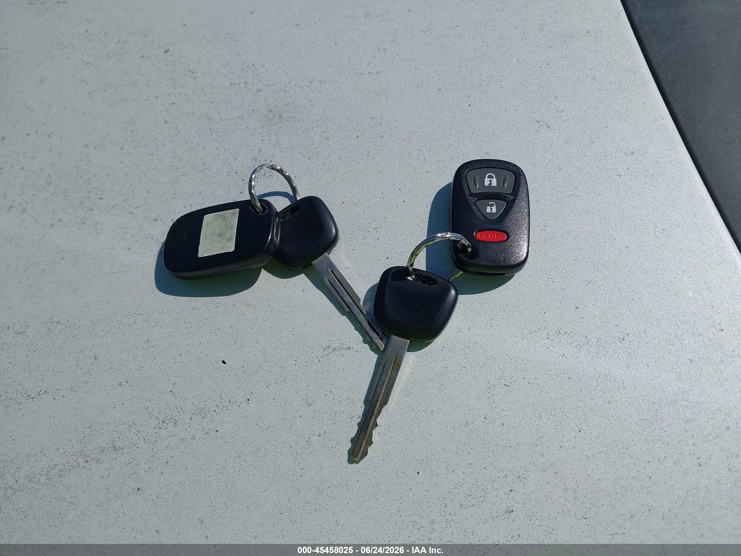 2007 Suzuki Aerio   White vin: JS2RA62S075353783