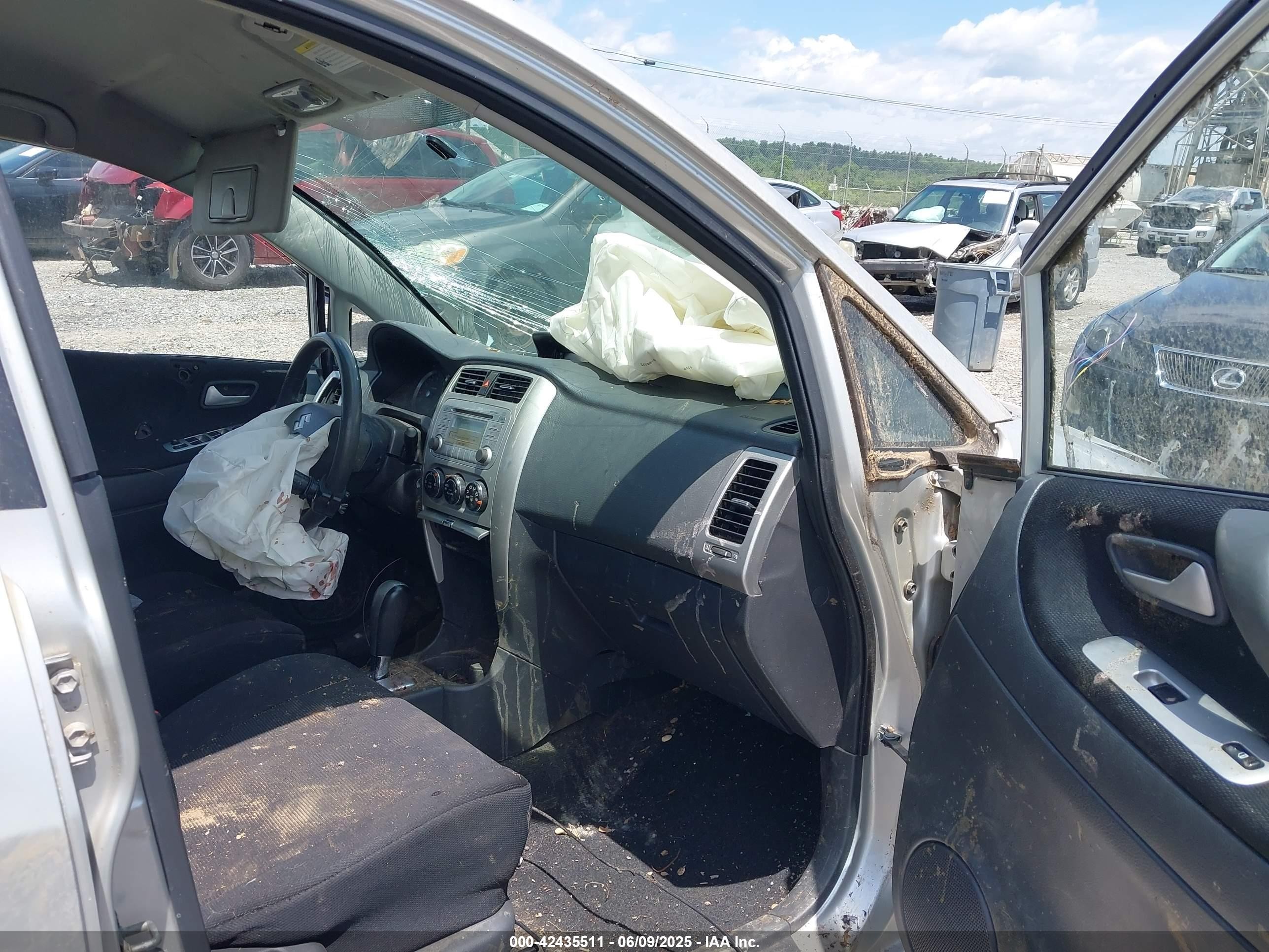 2006 Suzuki Aerio Premium Silver vin: JS2RA62S365301790