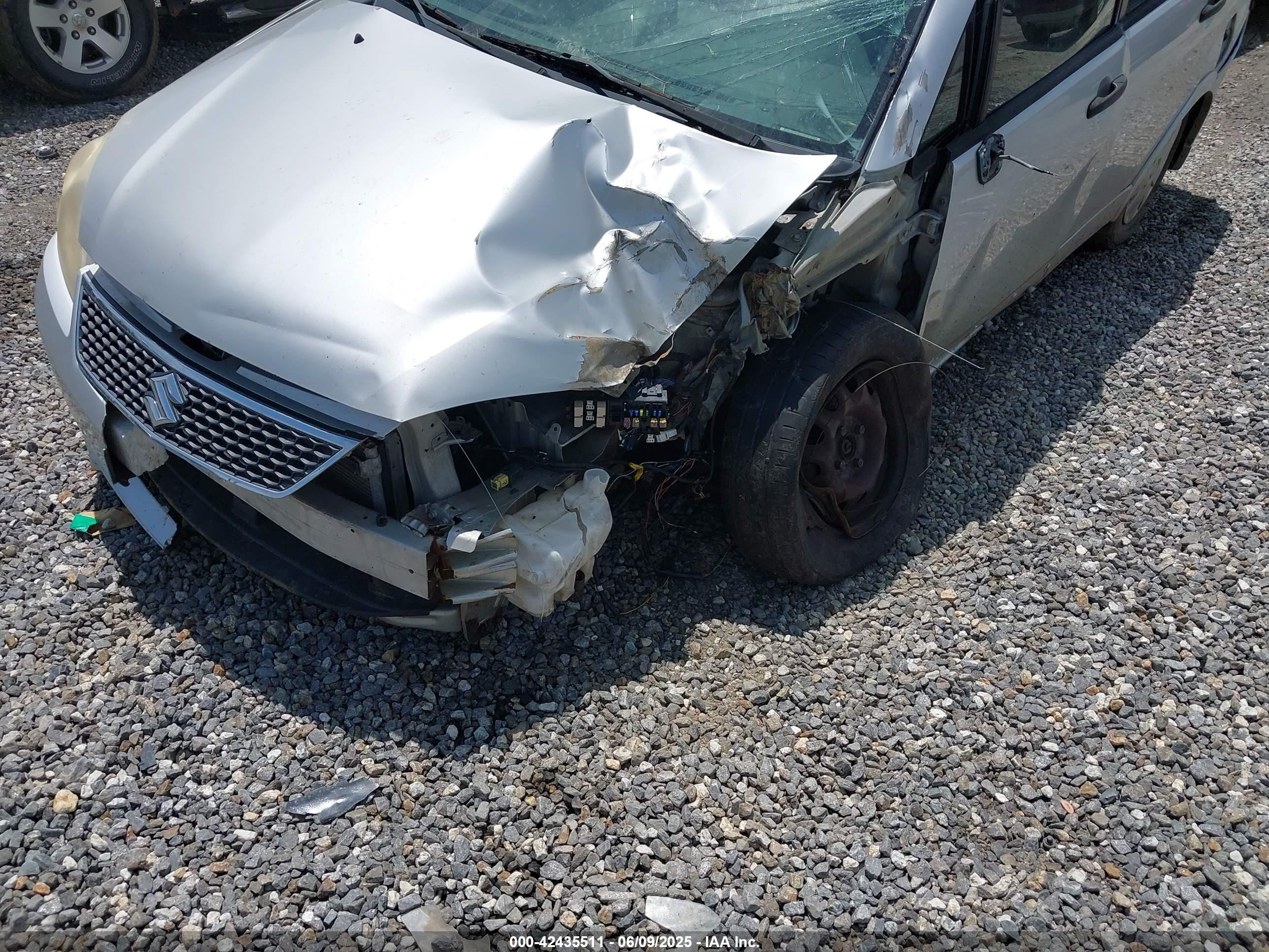 2006 Suzuki Aerio Premium Silver vin: JS2RA62S365301790
