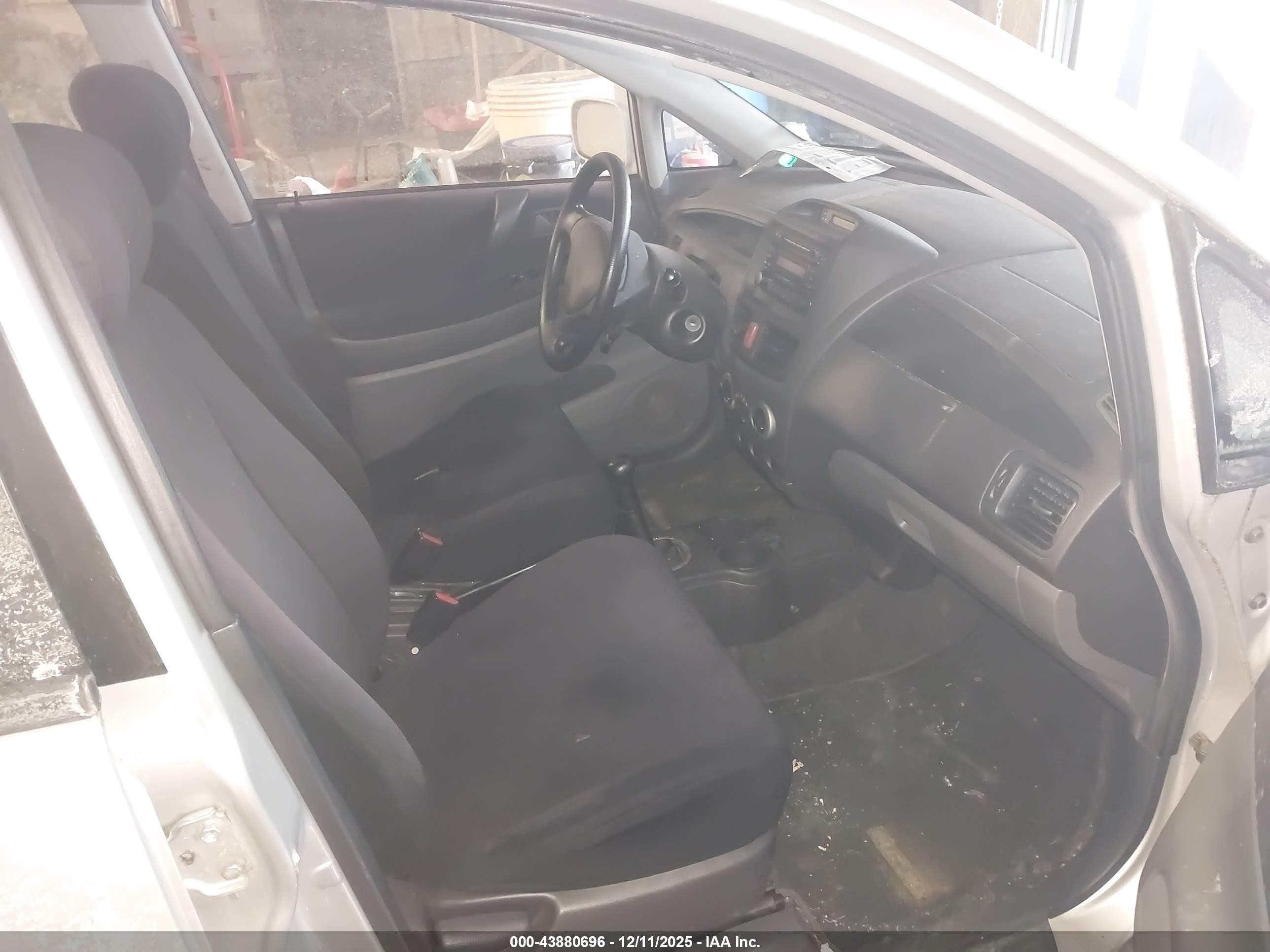 2003 Suzuki Aerio Sx   Silver vin: JS2RC41H435202086