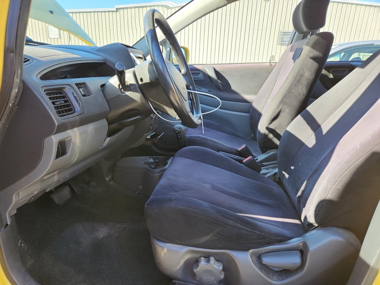 2003 Suzuki Aerio Sx Yellow vin: JS2RC41H735207654