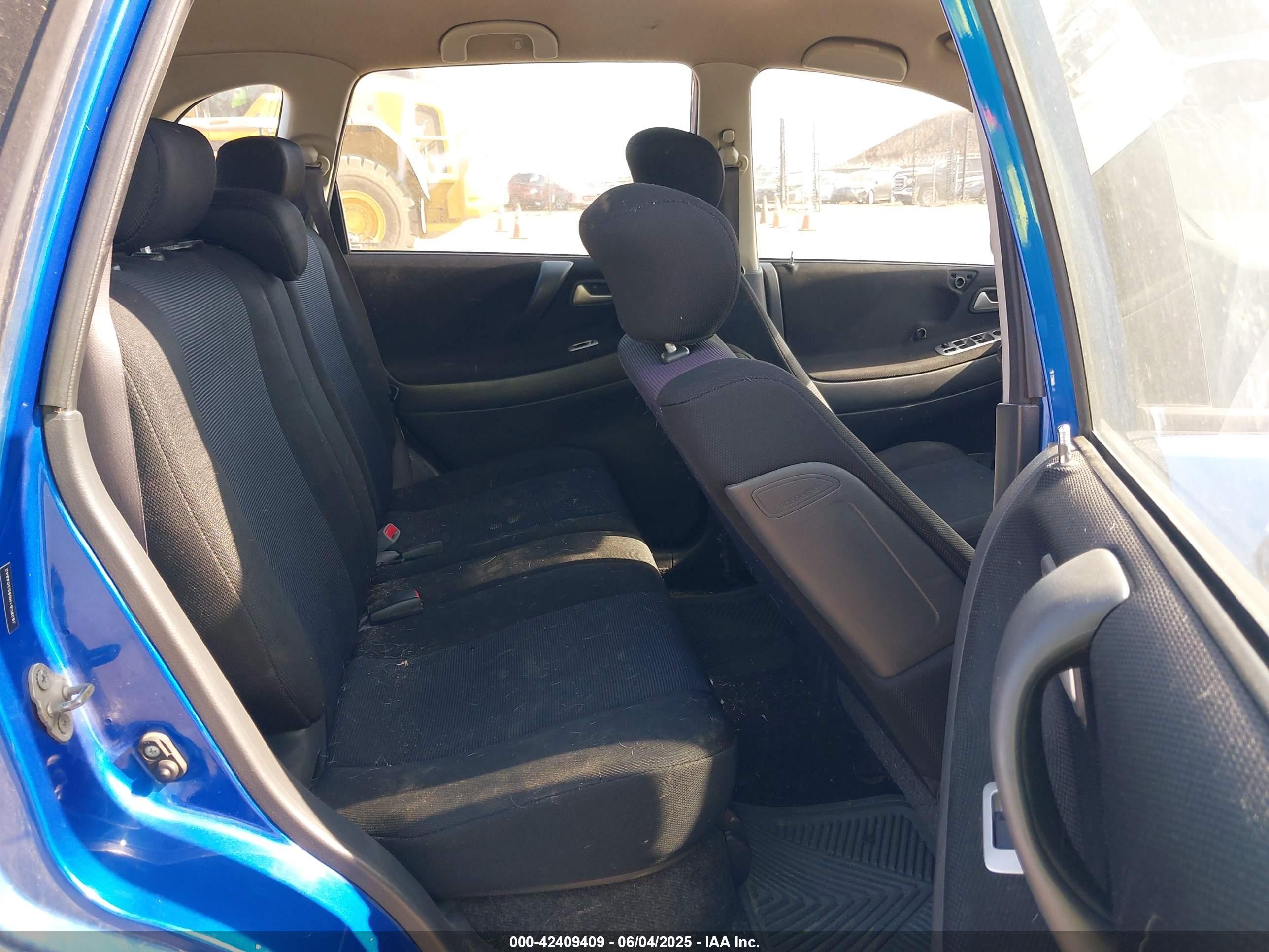 2005 Suzuki Aerio Sx   Blue vin: JS2RC61H655304942