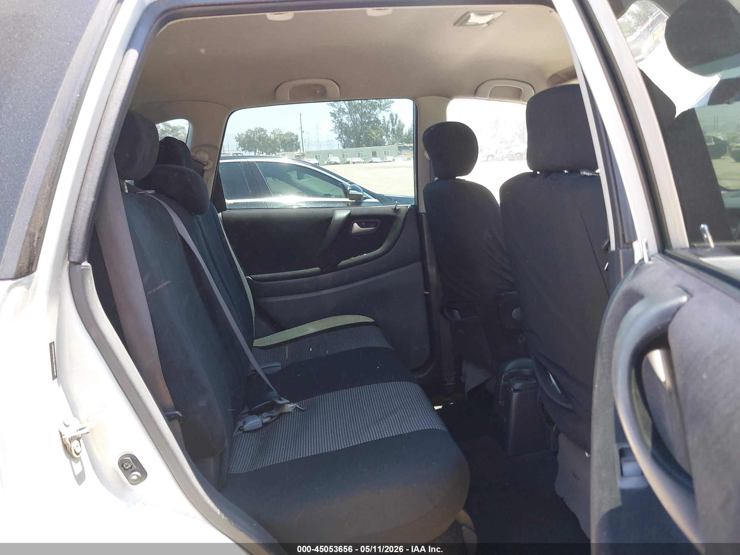 2004 Suzuki Aerio Sx   Silver vin: JS2RC61H845250381